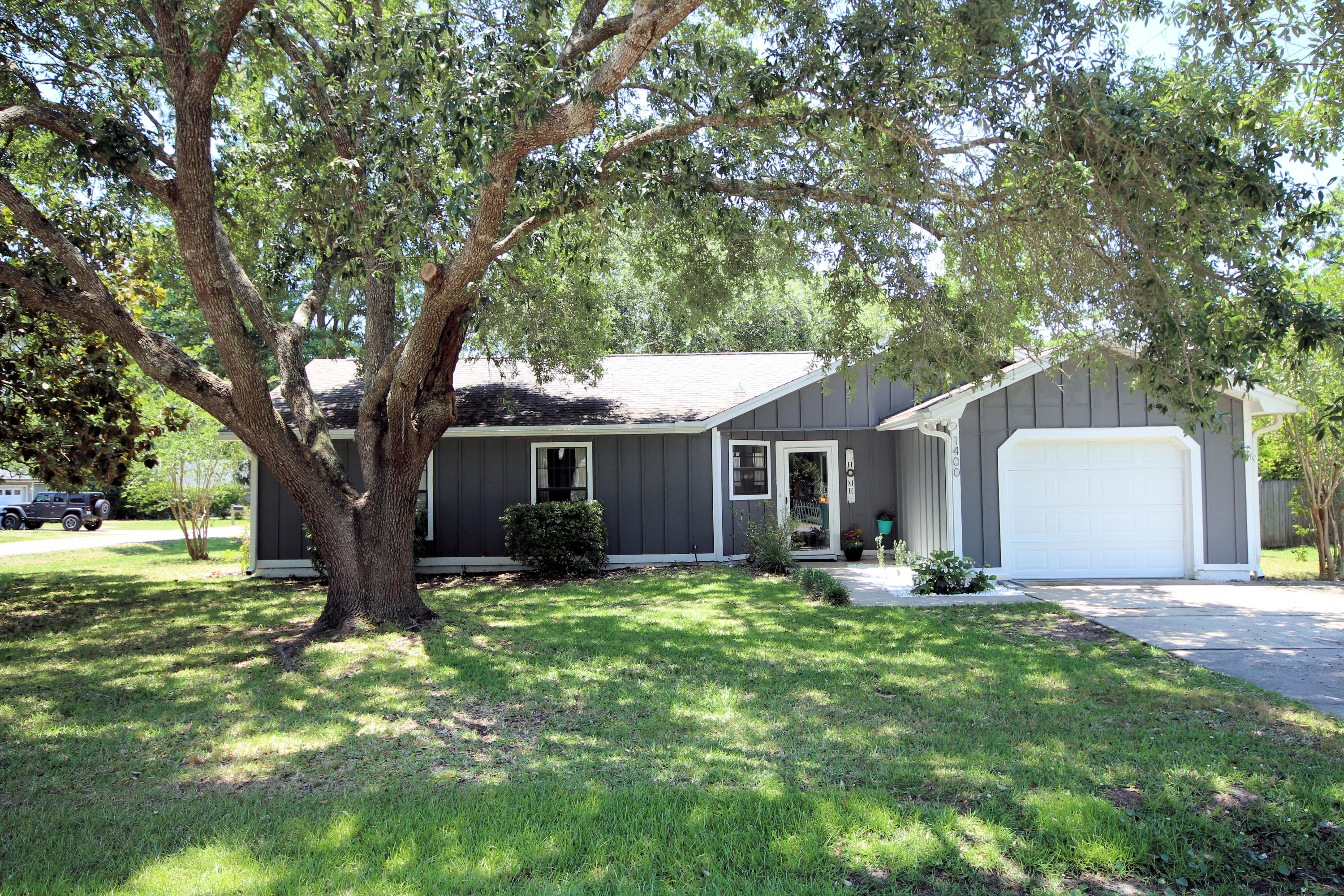 Must have, spacious open home with fireplace on large corner lot in great location! Established neighborhood, near bases, schools and shopping. Airy split floor plan ALL tile floors No Carpet! Cathedral and vaulted ceilings lives larger than actual square footage, upgraded kitchen with granite counter tops even has a smart thermostat pride of ownership from welcoming front entrance to huge fenced backyard. Call to schedule appointment for showing today!