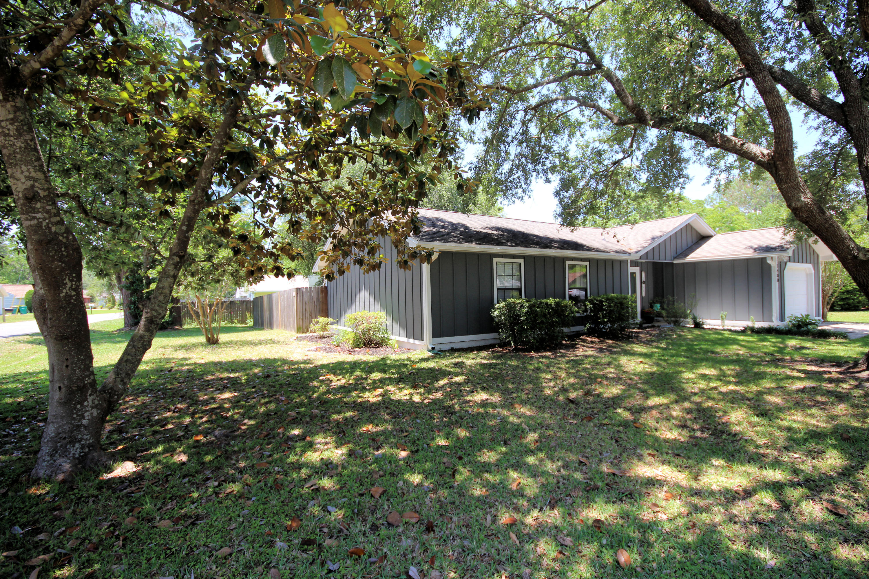 PINE MEADOWS 2ND ADDN - Residential