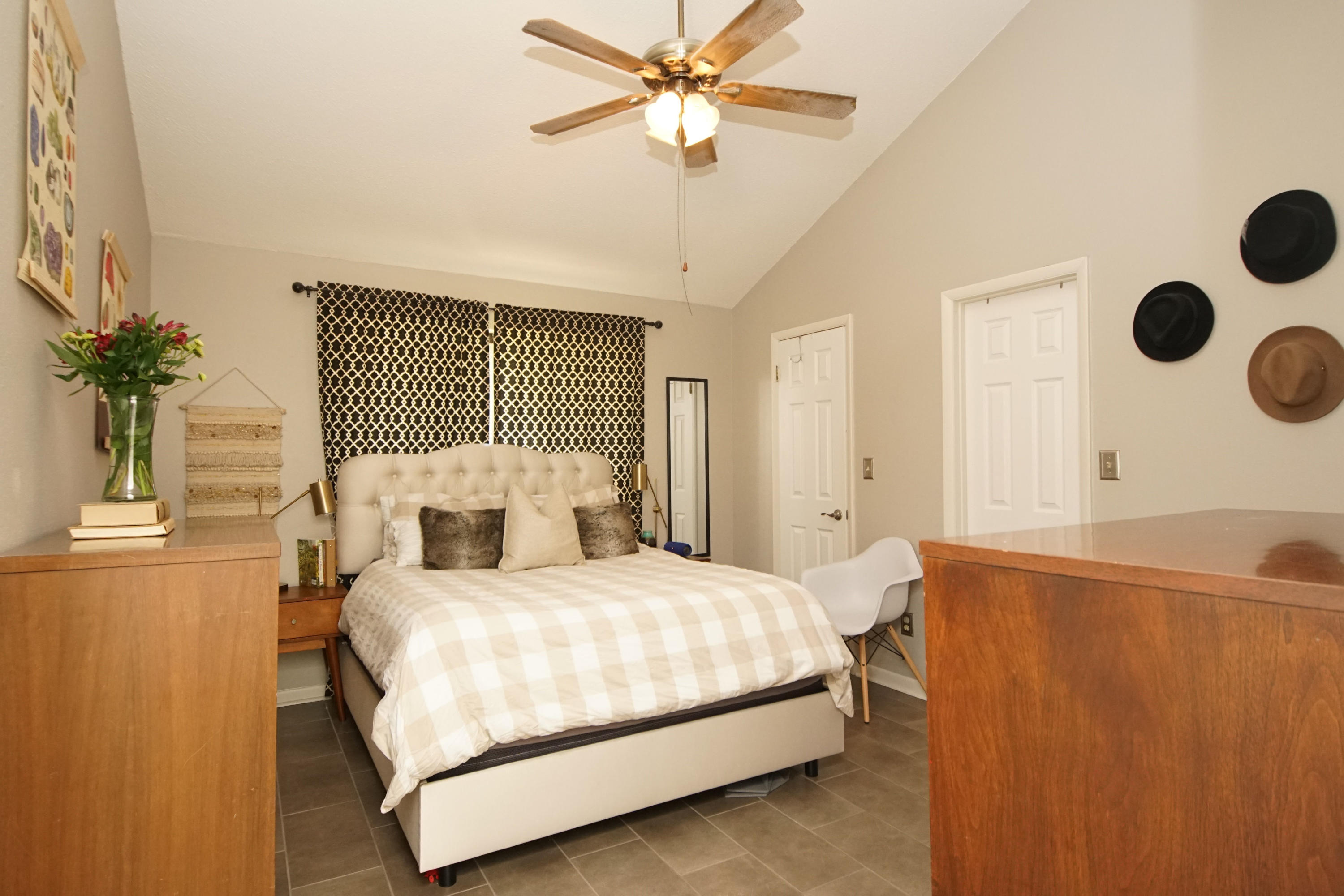 PINE MEADOWS 2ND ADDN - Residential