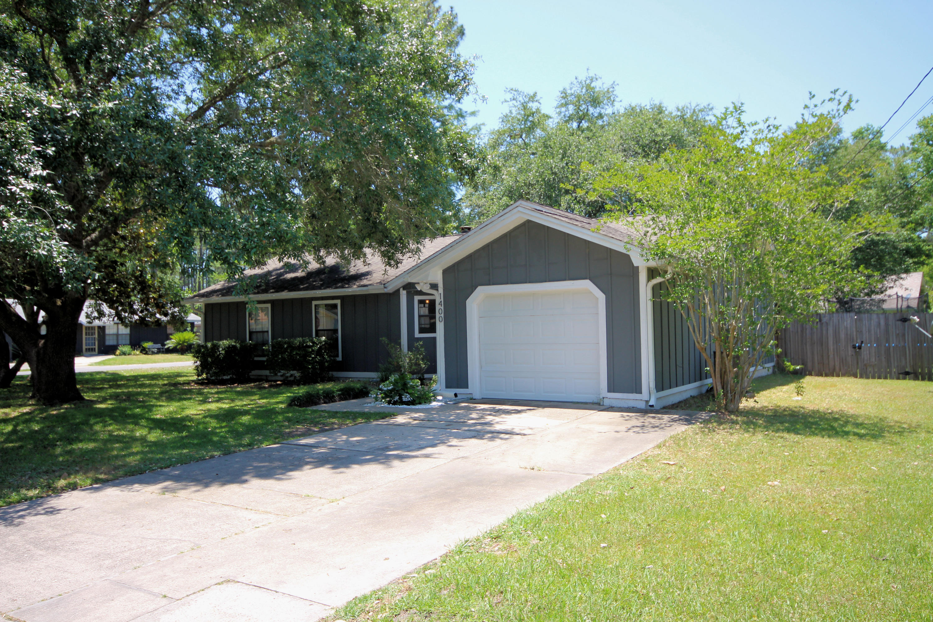 PINE MEADOWS 2ND ADDN - Residential