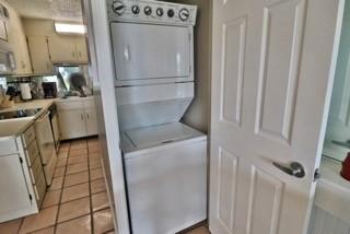 SUMMIT CONDOMINIUM, THE - Residential