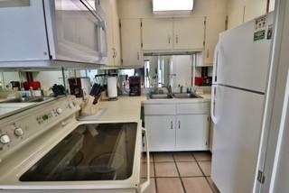 SUMMIT CONDOMINIUM, THE - Residential