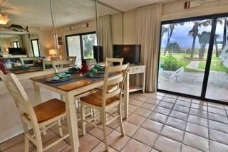 SUMMIT CONDOMINIUM, THE - Residential