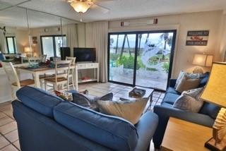 SUMMIT CONDOMINIUM, THE - Residential