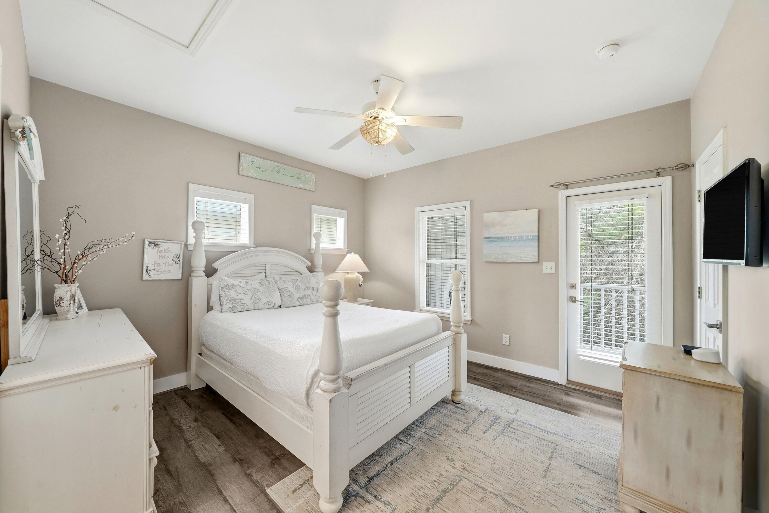 OLD FLORIDA COTTAGES - Residential