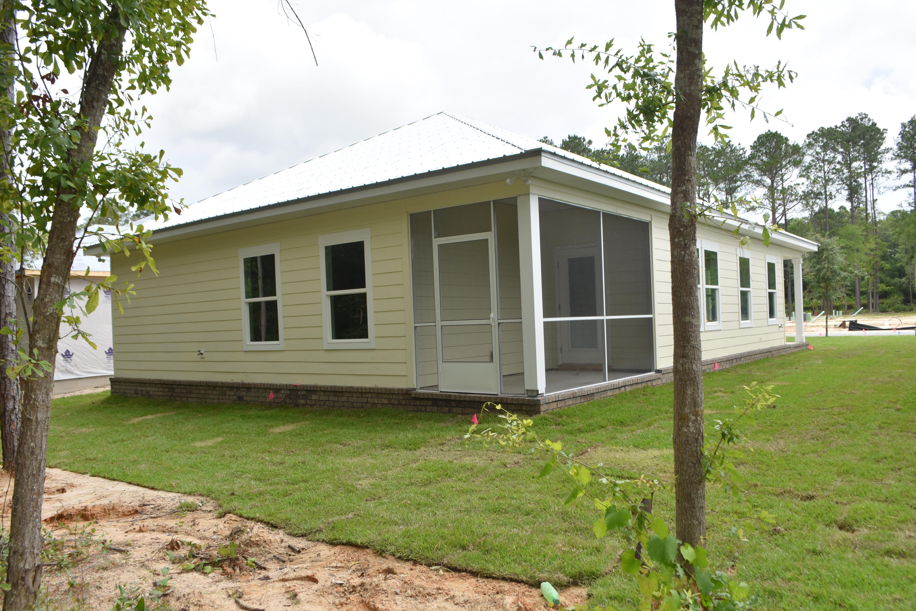 OAKFIELD ESTATES - Residential Lease