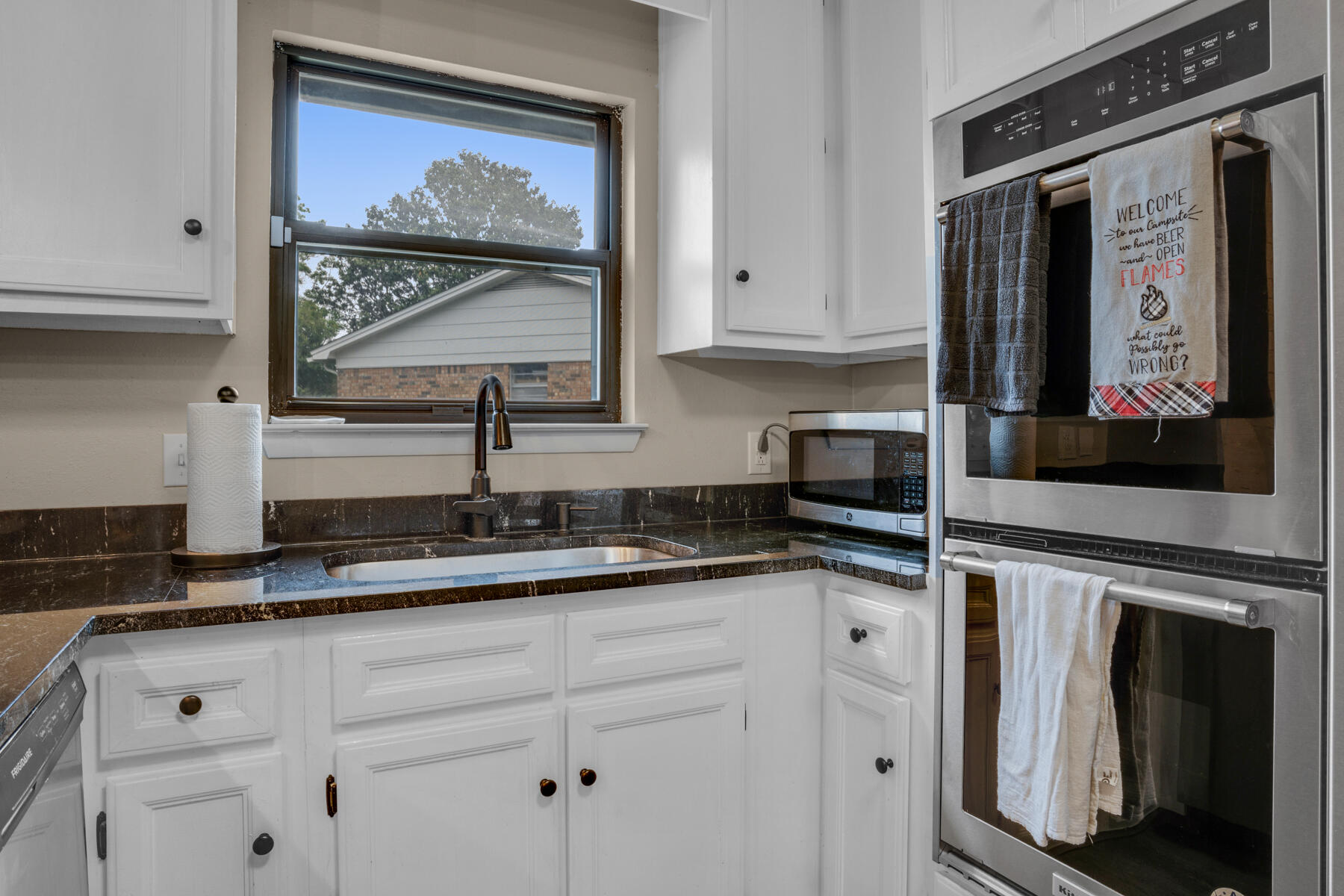 LAKEVIEW ESTATES - Residential Lease