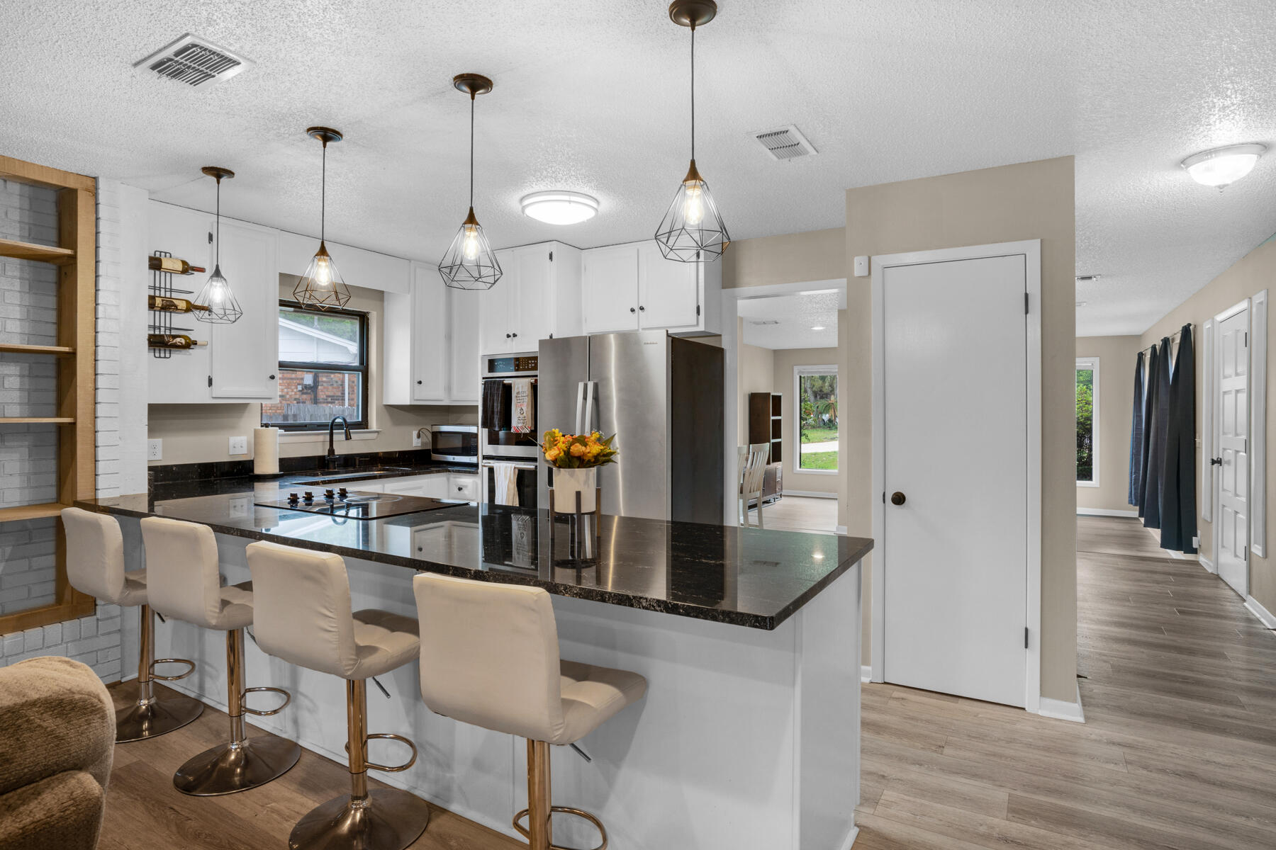 LAKEVIEW ESTATES - Residential Lease