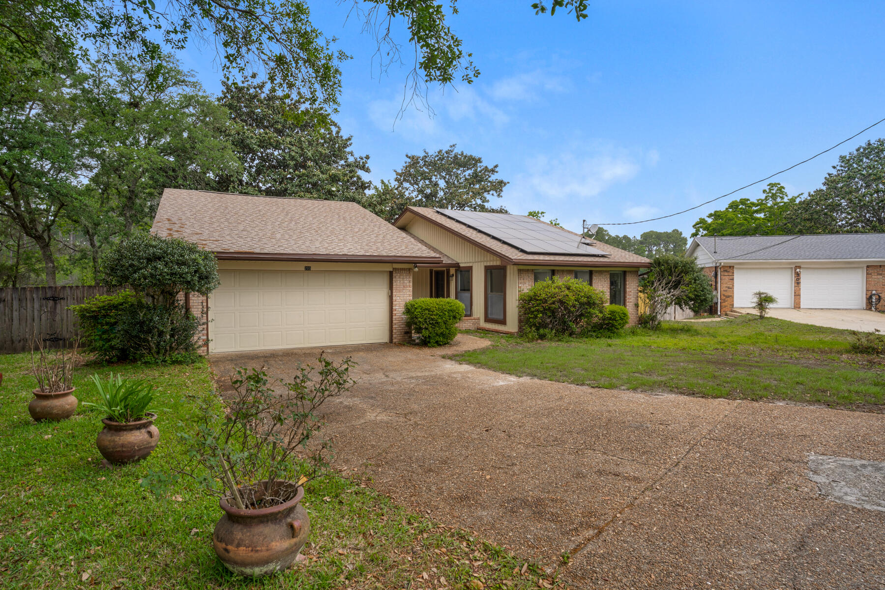 LAKEVIEW ESTATES - Residential Lease