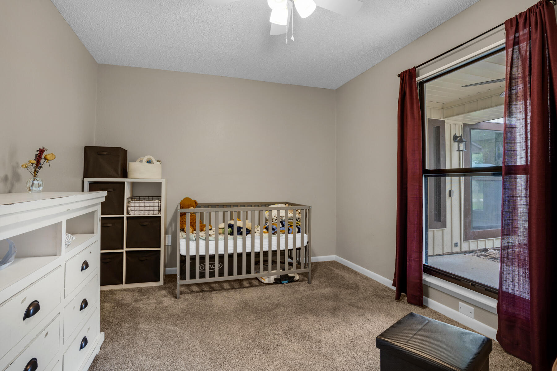 LAKEVIEW ESTATES - Residential Lease