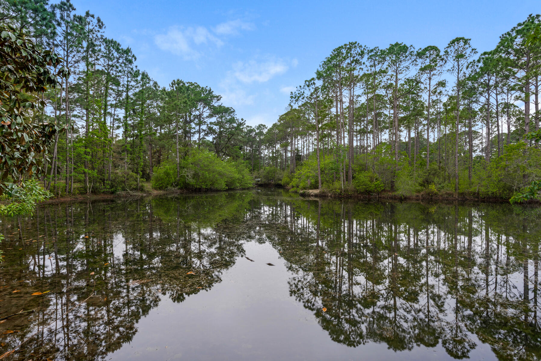 LAKEVIEW ESTATES - Residential Lease