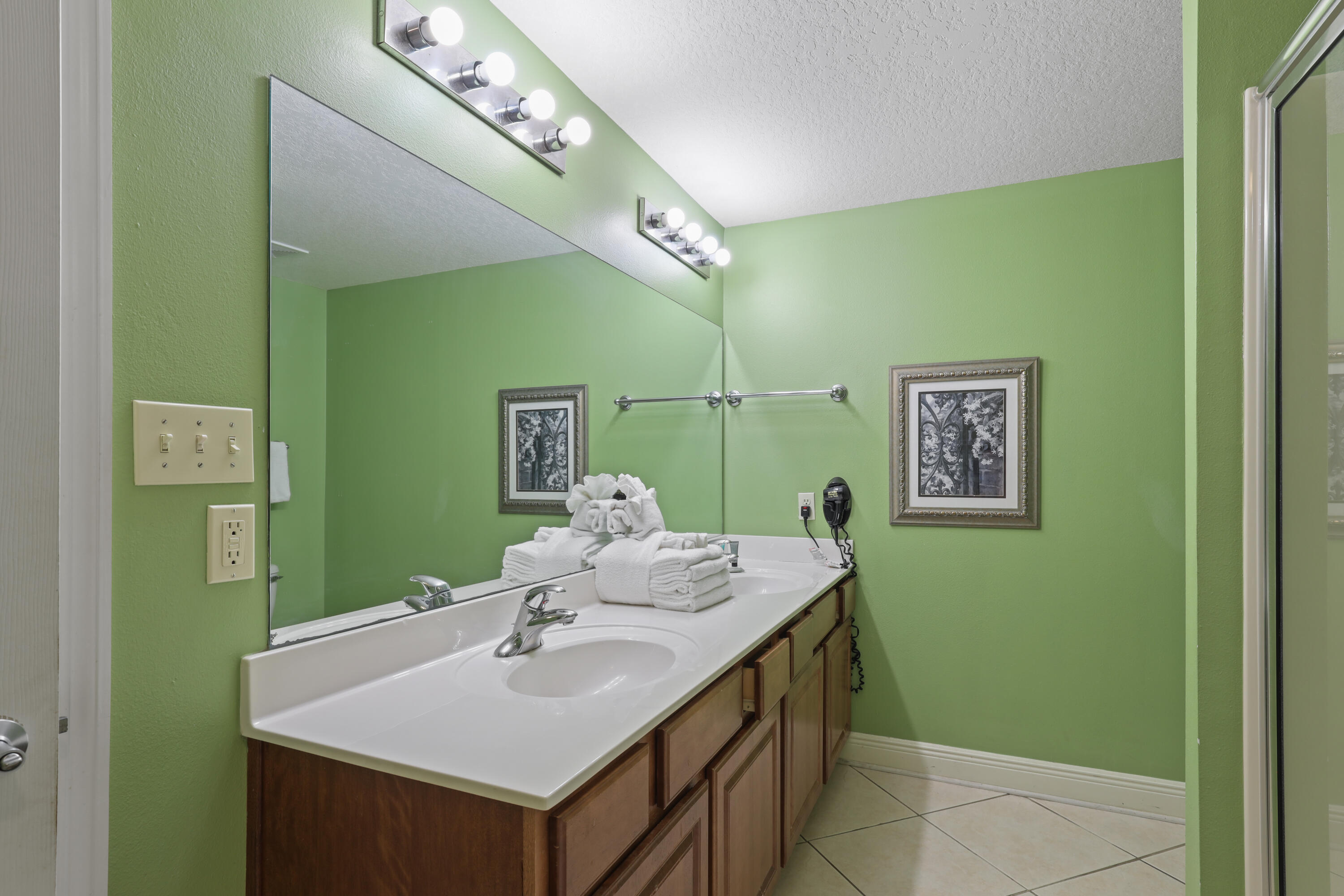 ARIEL DUNES - Residential Lease