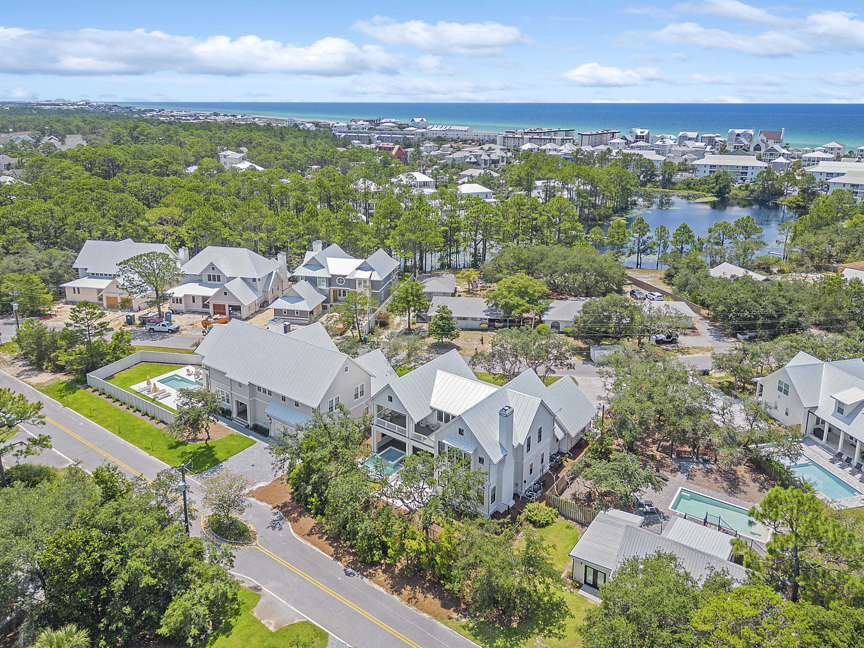 EASTERN LAKES - Residential