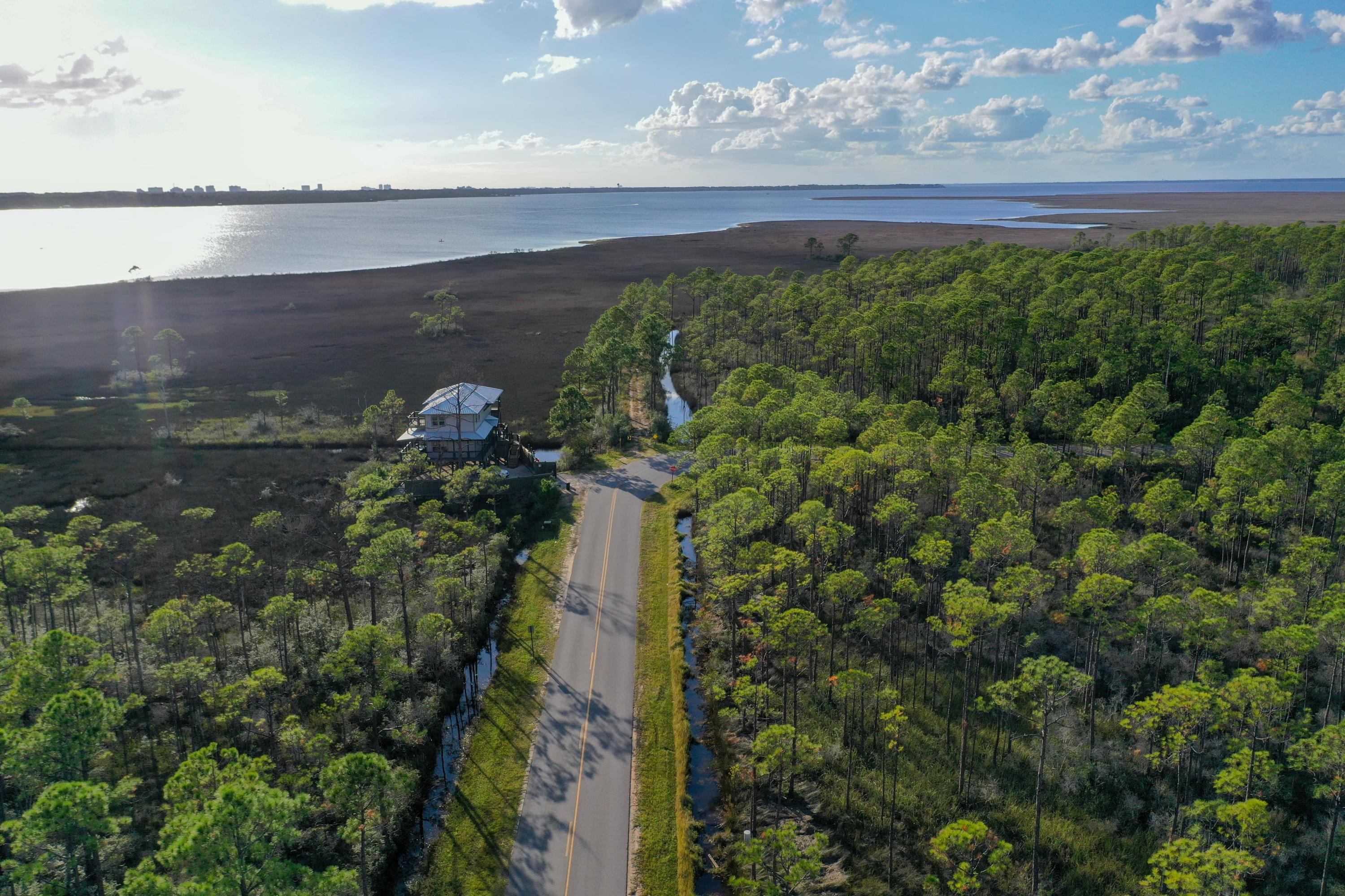 NO RECORDED SUBDIVISION - Land