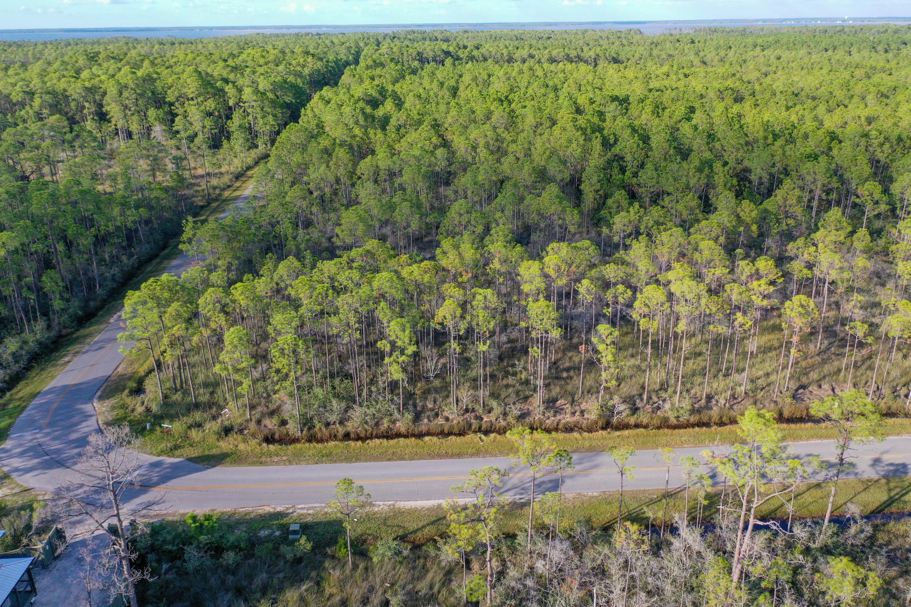 NO RECORDED SUBDIVISION - Land