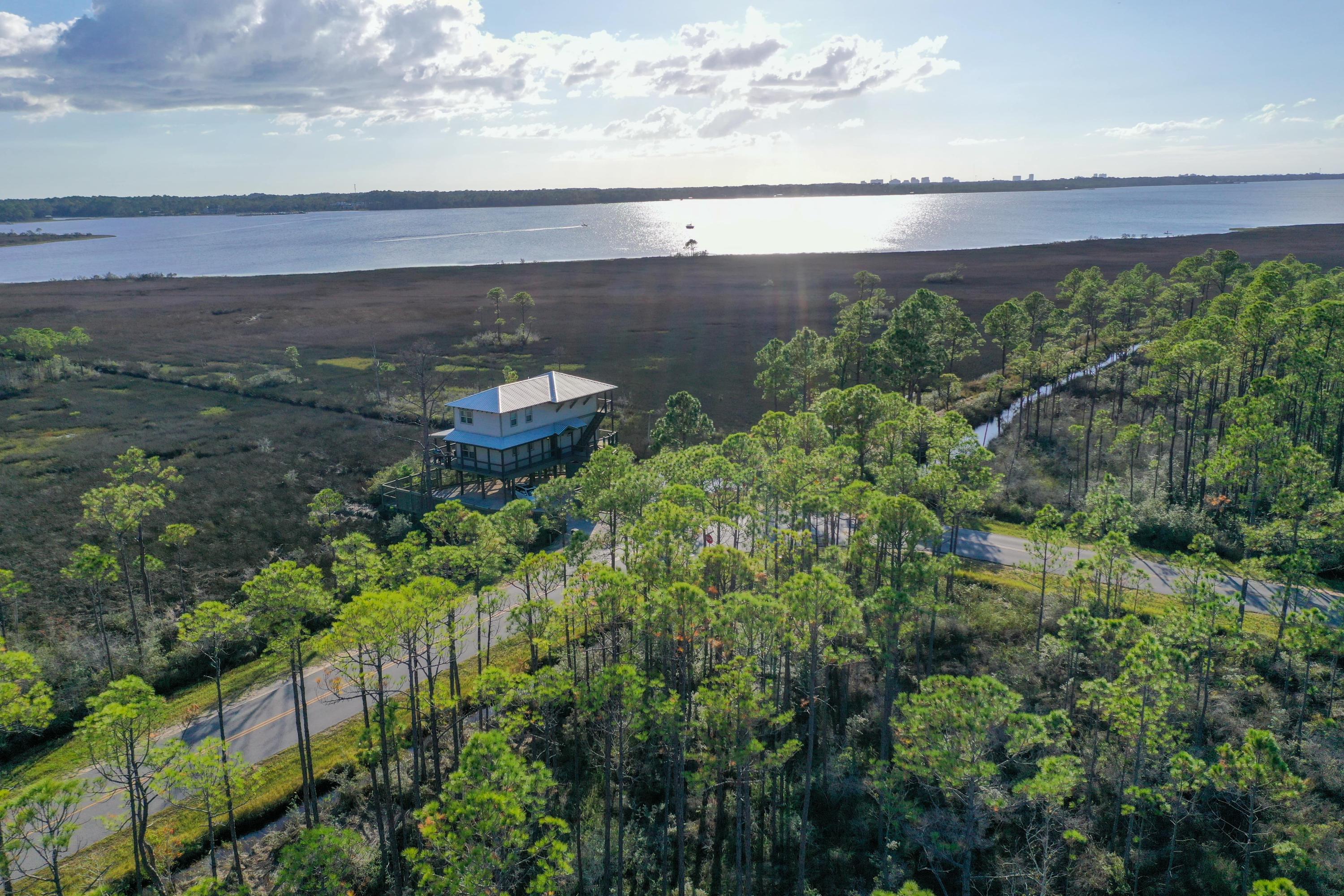 NO RECORDED SUBDIVISION - Land