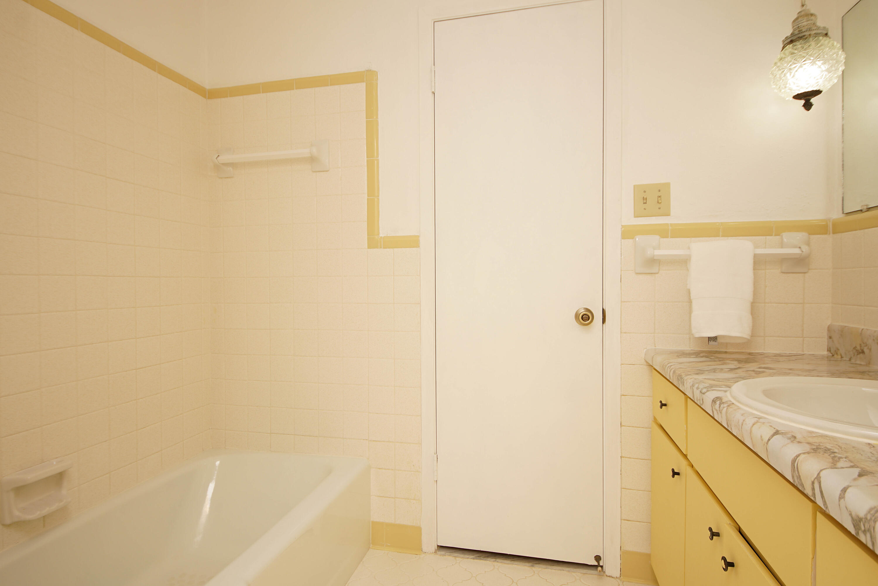 COLLEGE WOOD - Residential