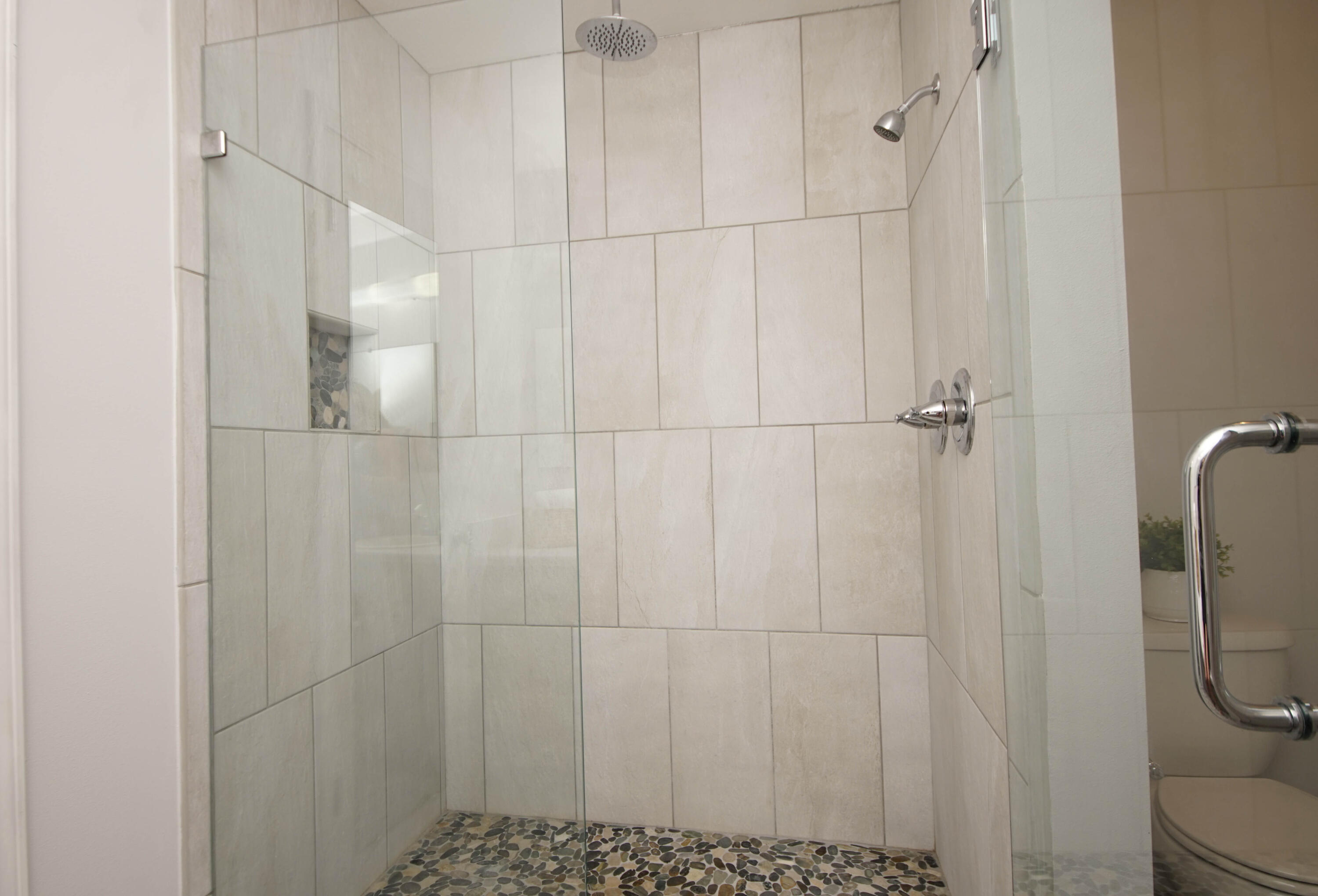 COLLEGE WOOD - Residential