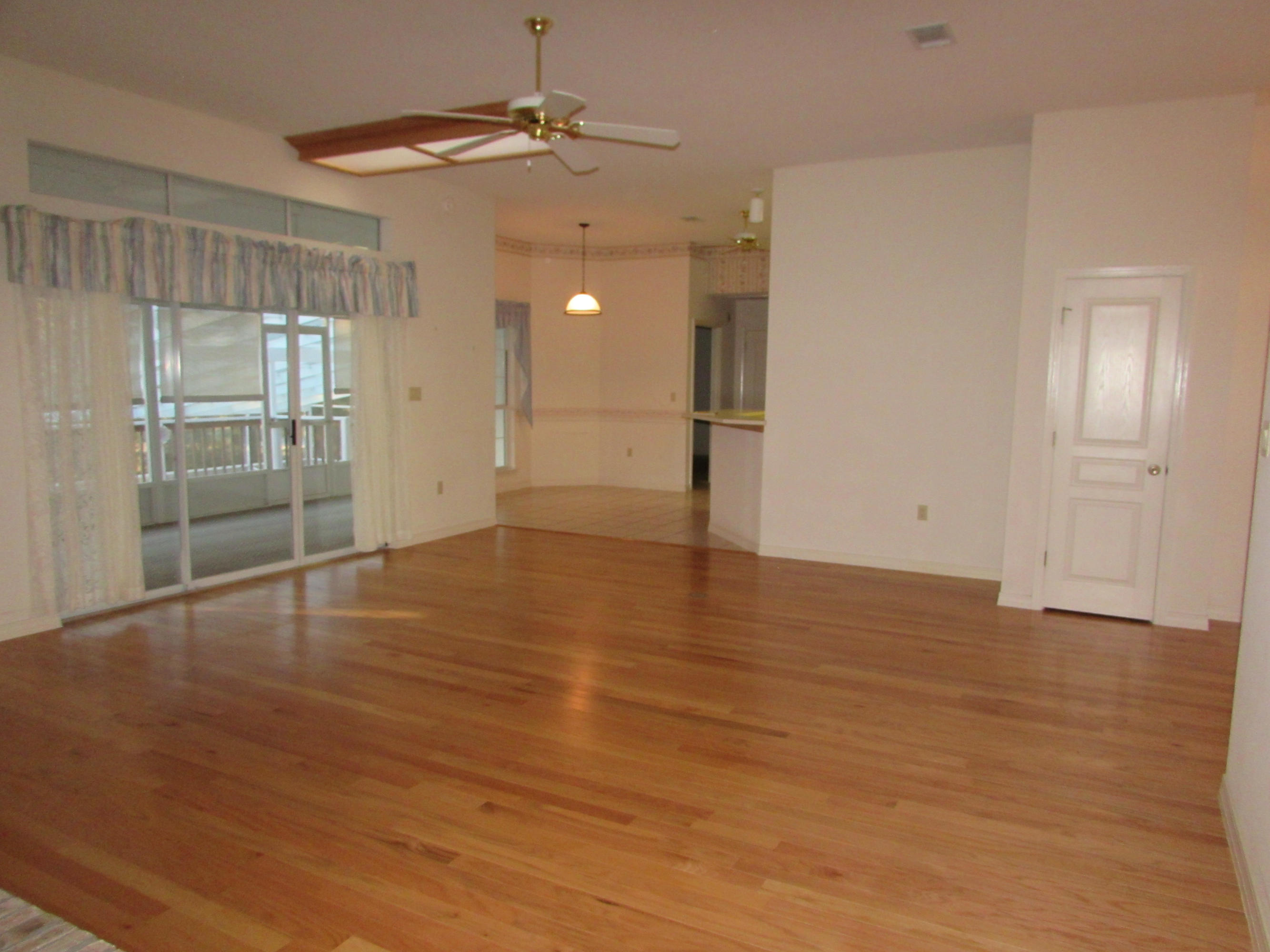 KENNEDY LAKES 1ST ADDN - Residential