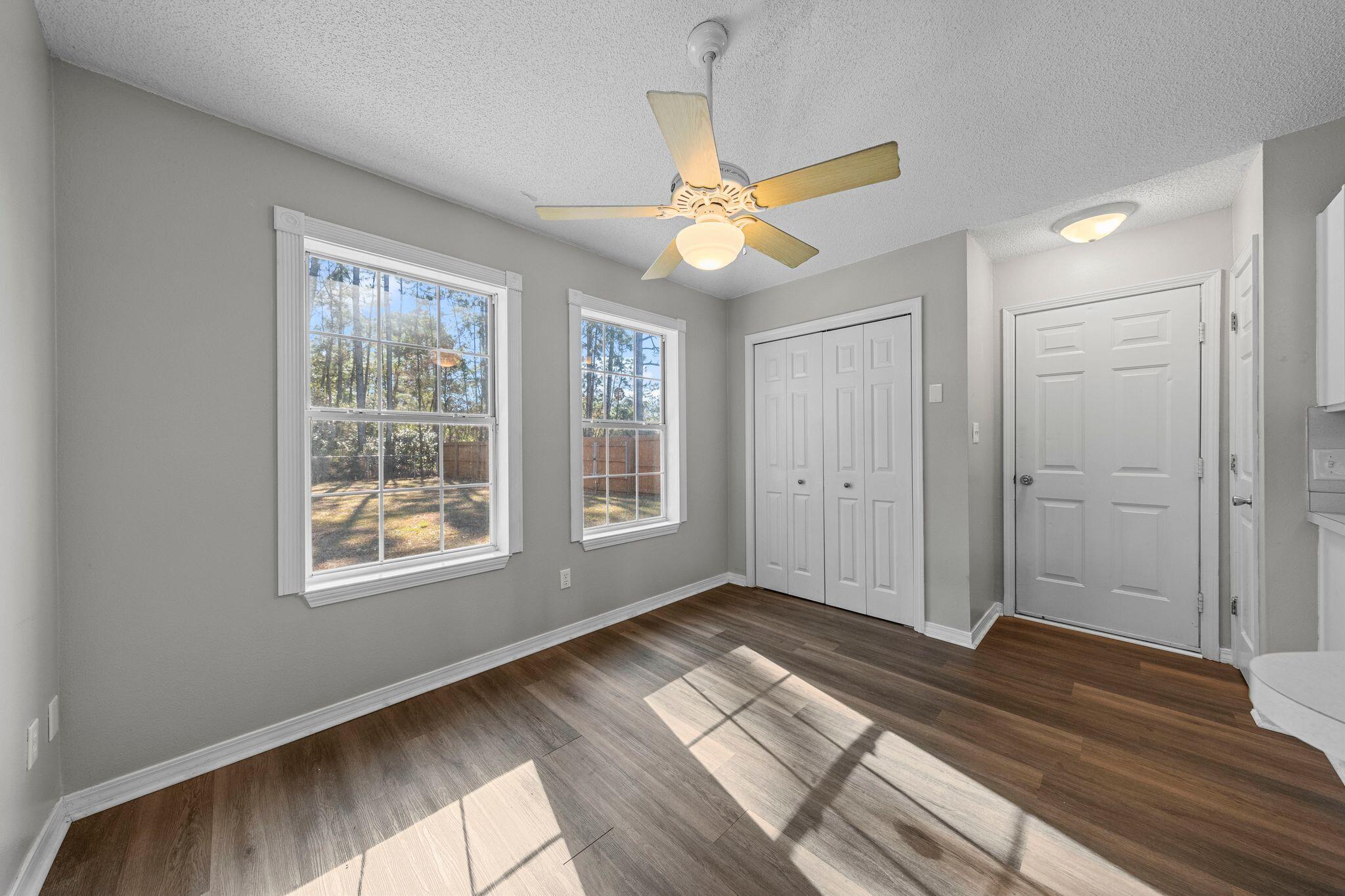 HOLLEY BY THE SEA - Residential