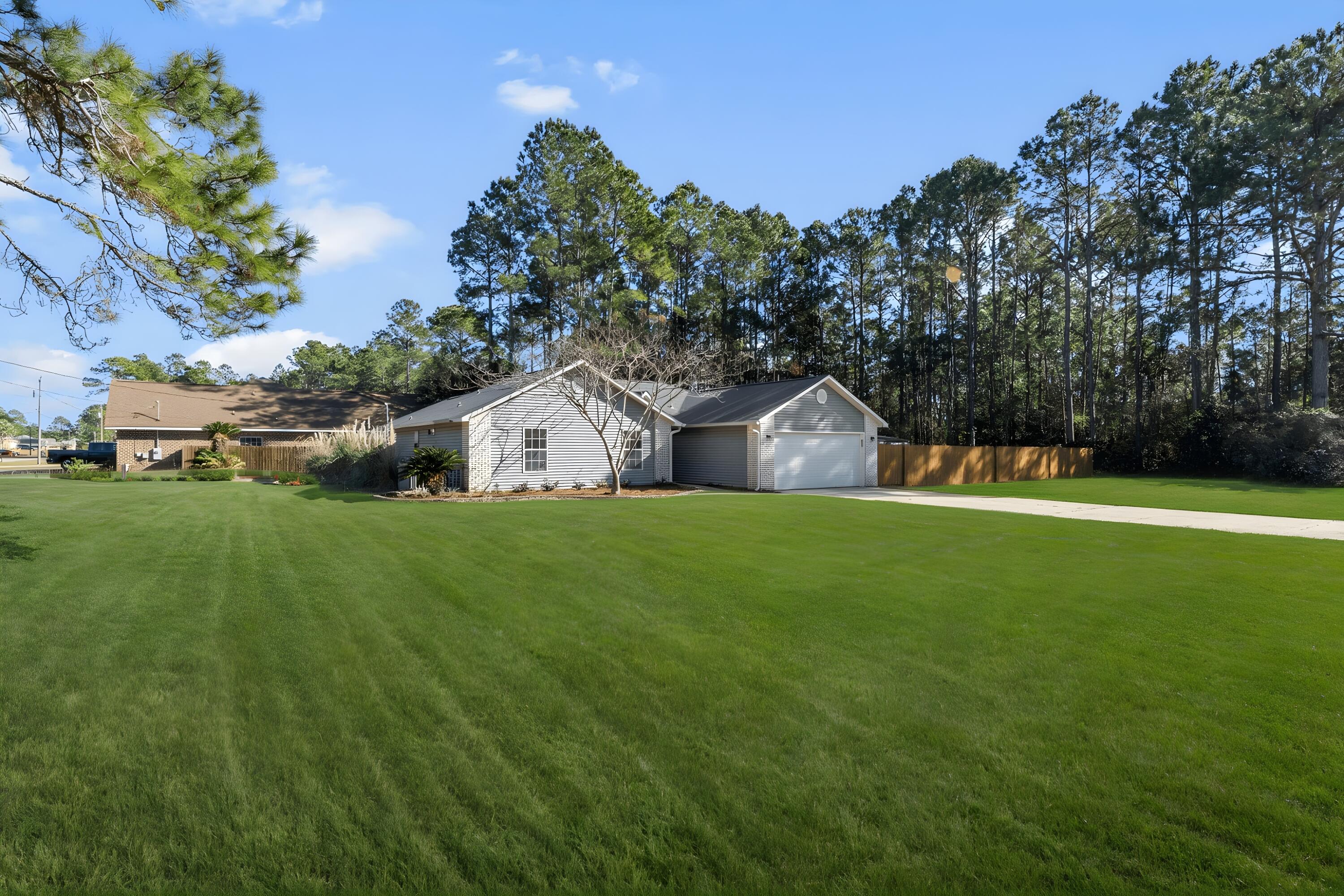 HOLLEY BY THE SEA - Residential