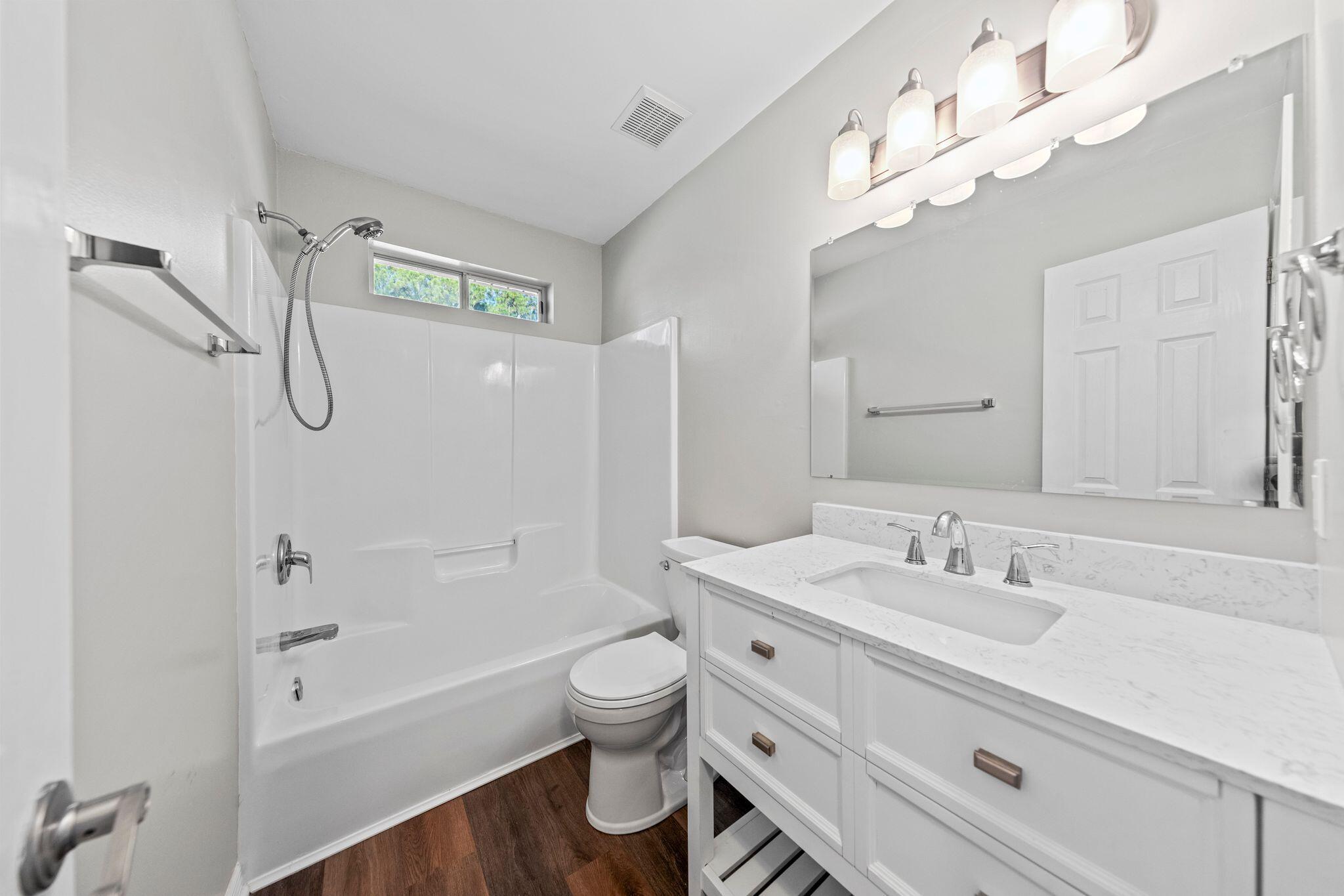 HOLLEY BY THE SEA - Residential