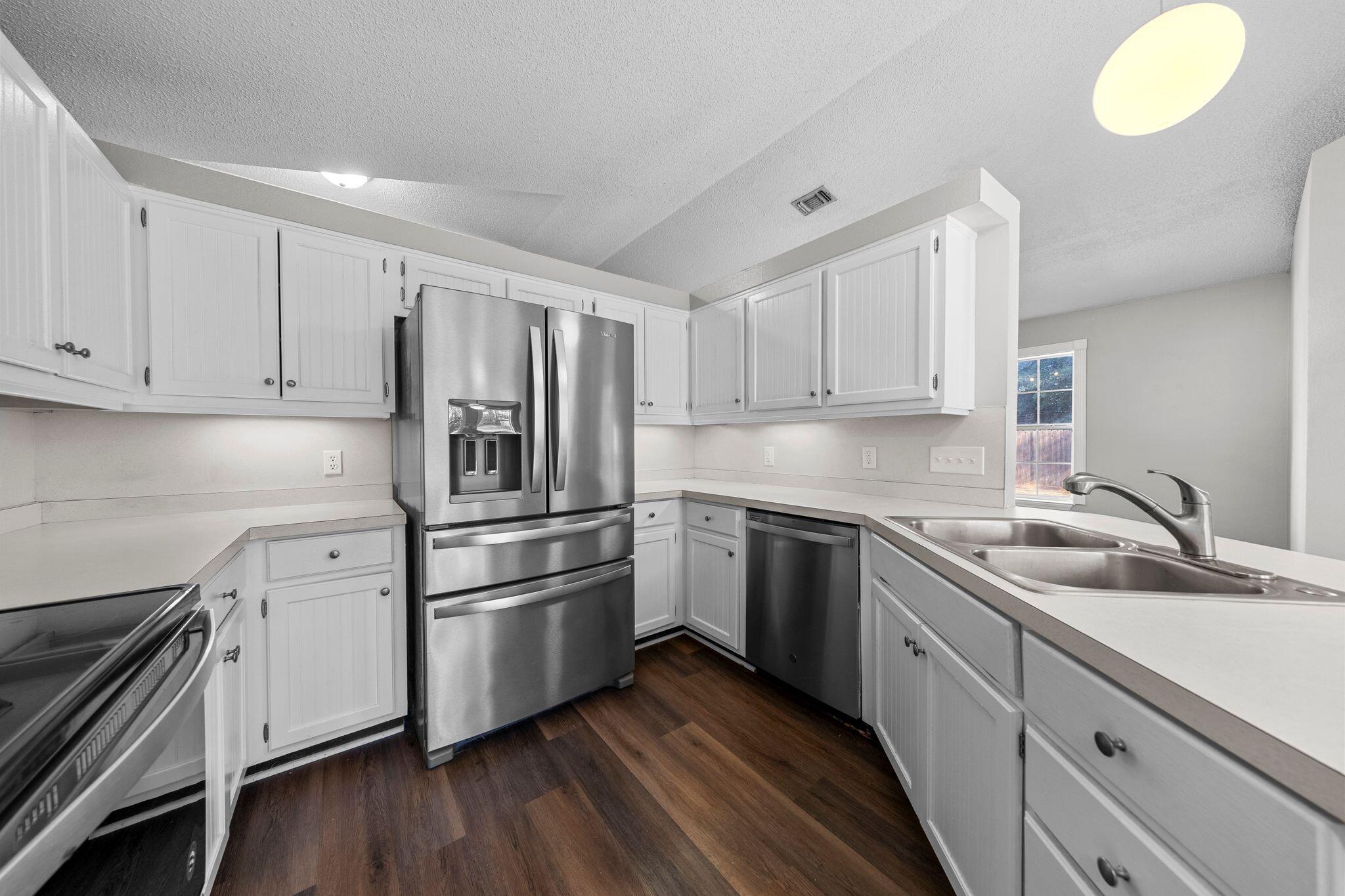 HOLLEY BY THE SEA - Residential