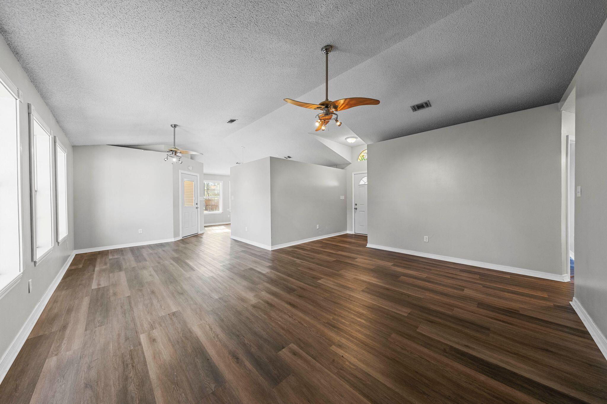 HOLLEY BY THE SEA - Residential