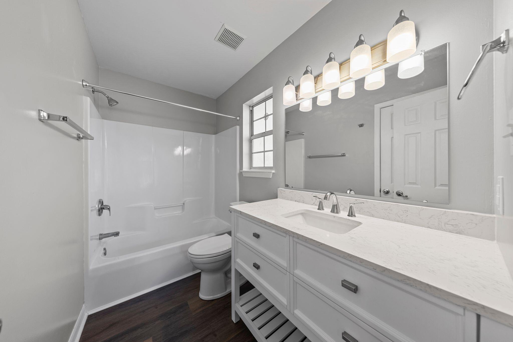 HOLLEY BY THE SEA - Residential