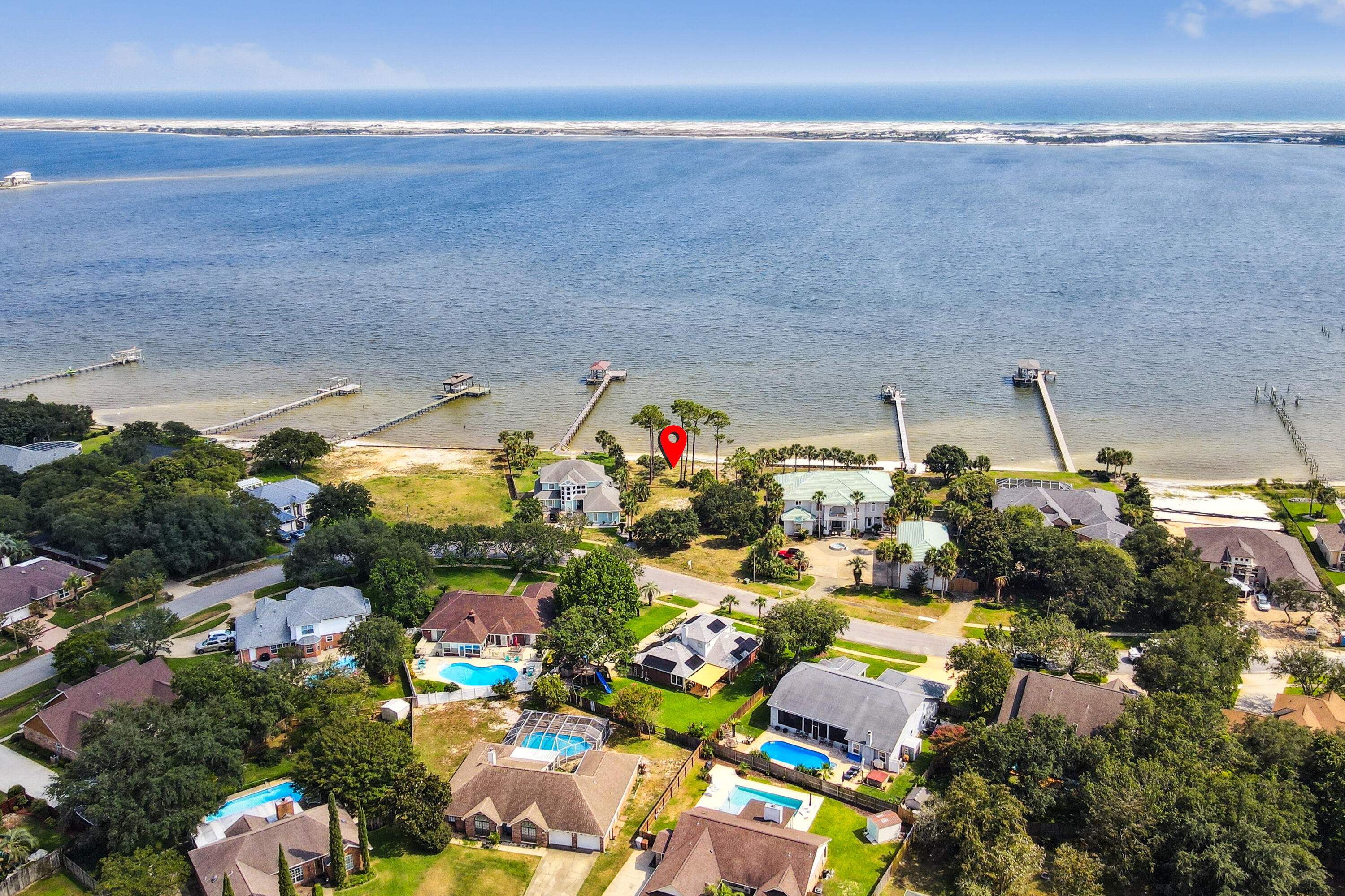 PRITCHARD POINT - Land