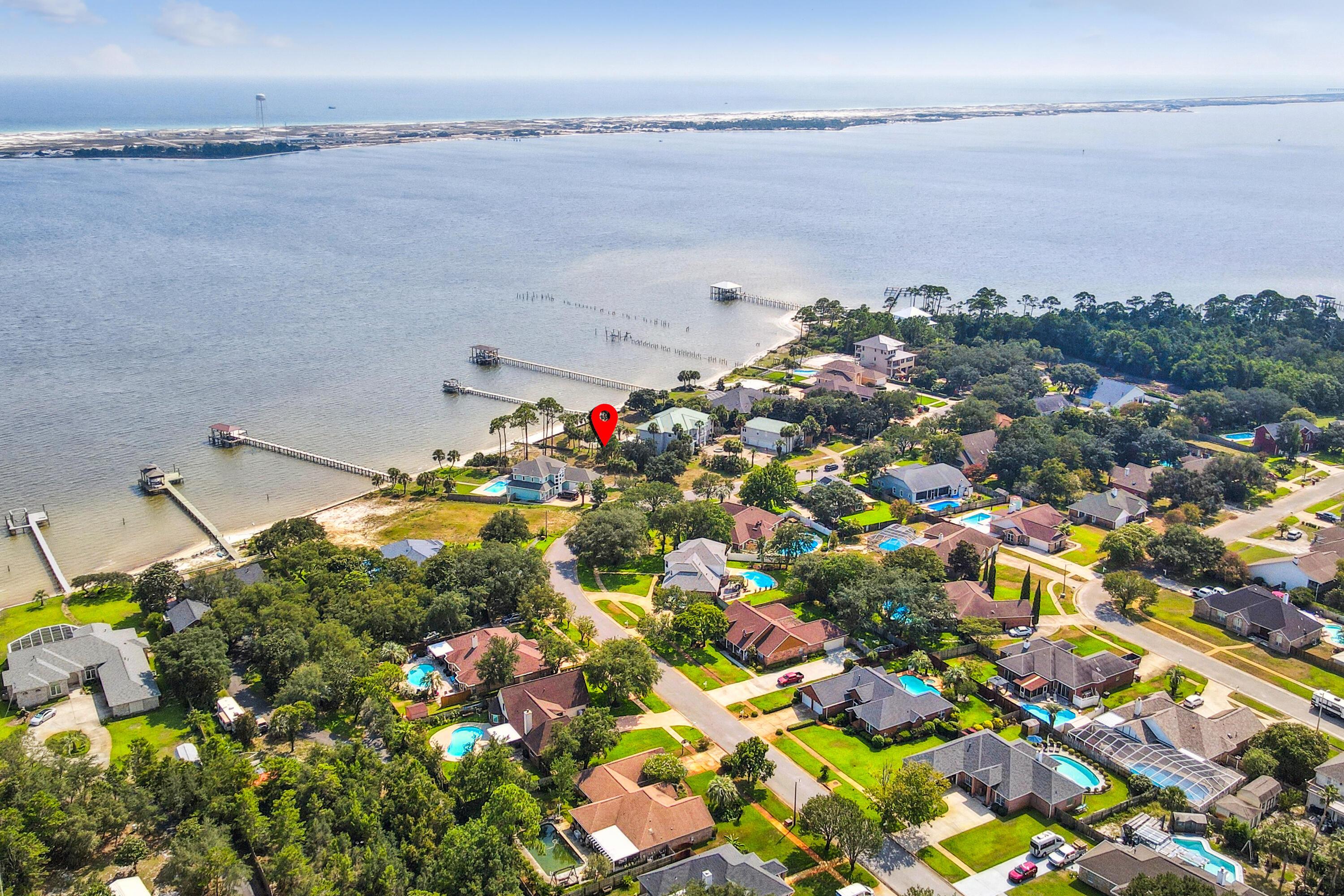 PRITCHARD POINT - Land