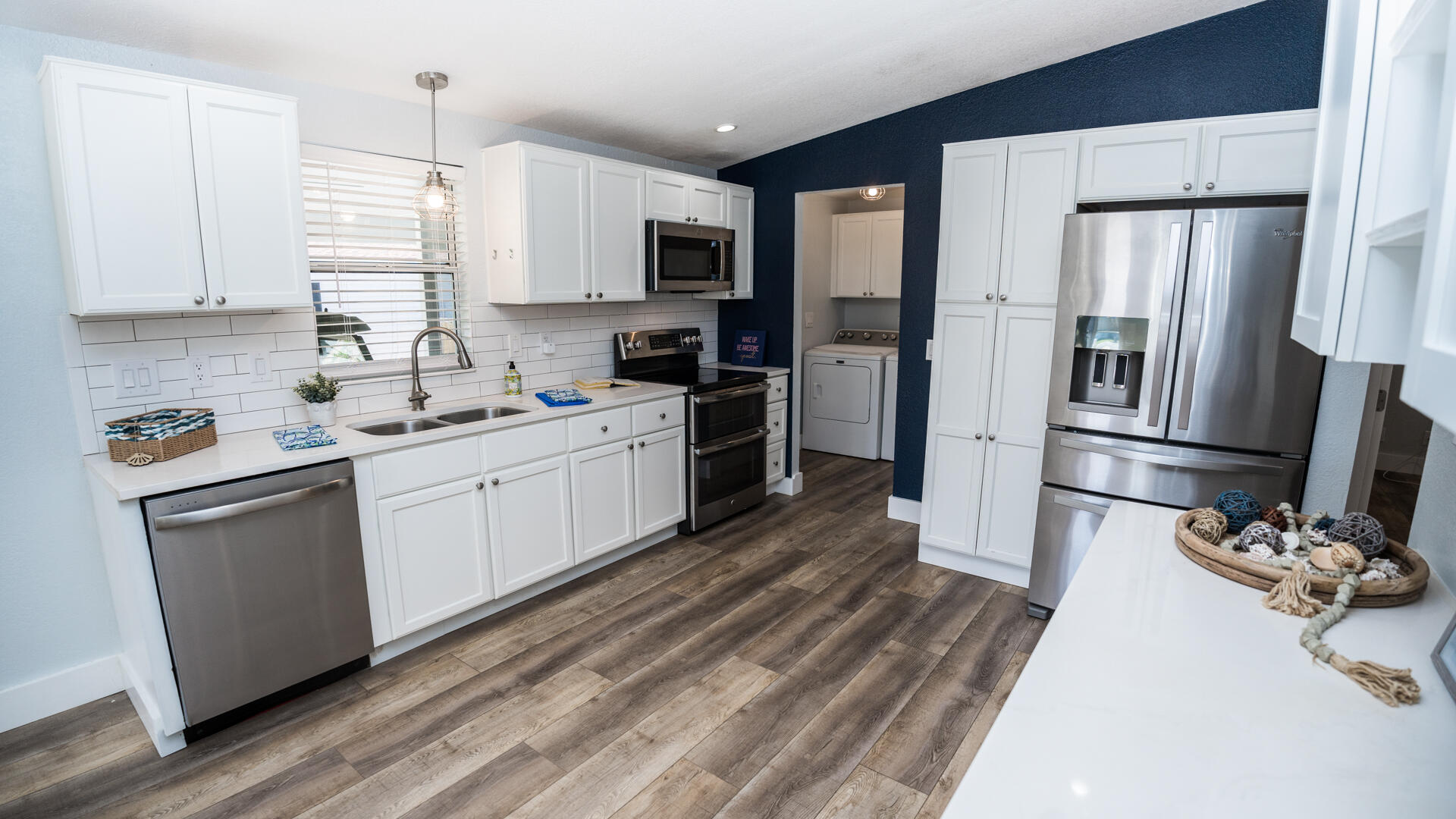 LAGUNA BEACH - Residential