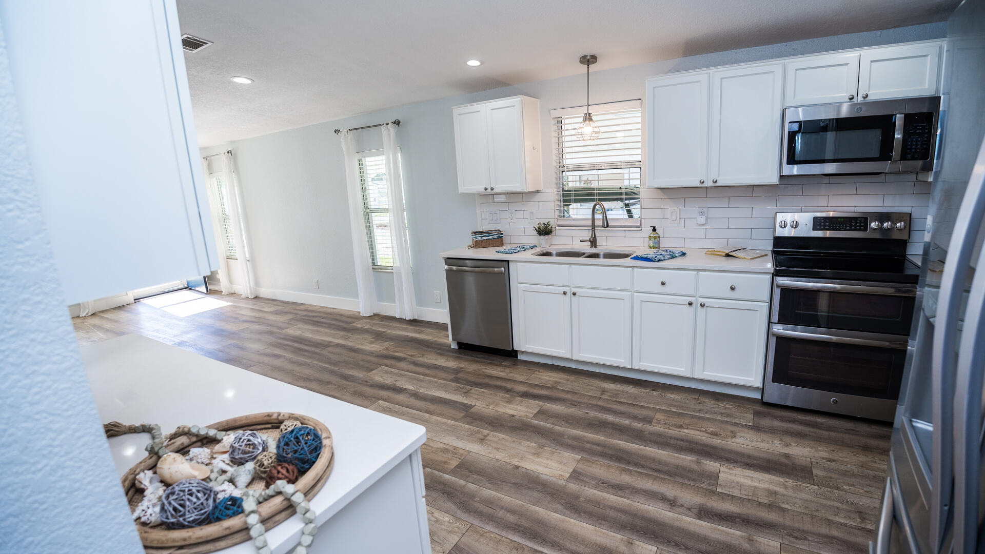 LAGUNA BEACH - Residential