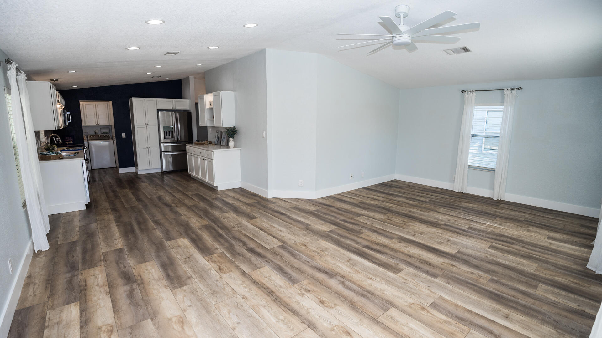 LAGUNA BEACH - Residential