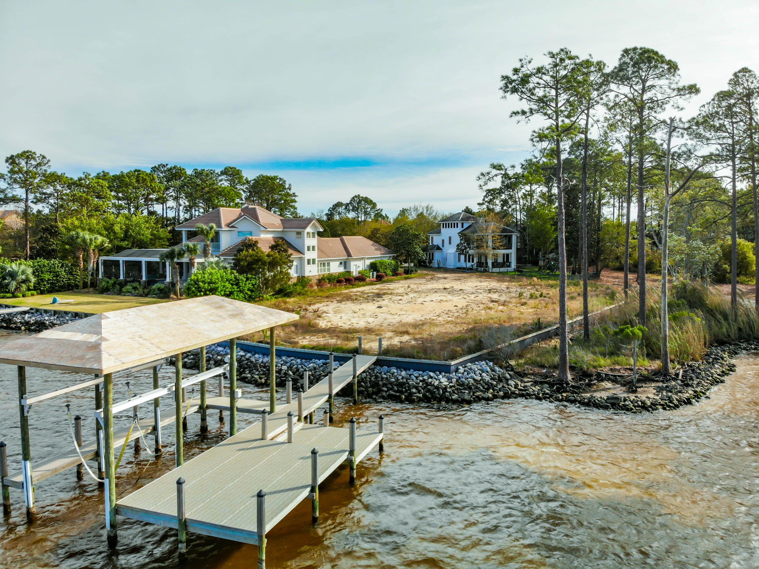 Regatta Bay (Commodore Point) - Land