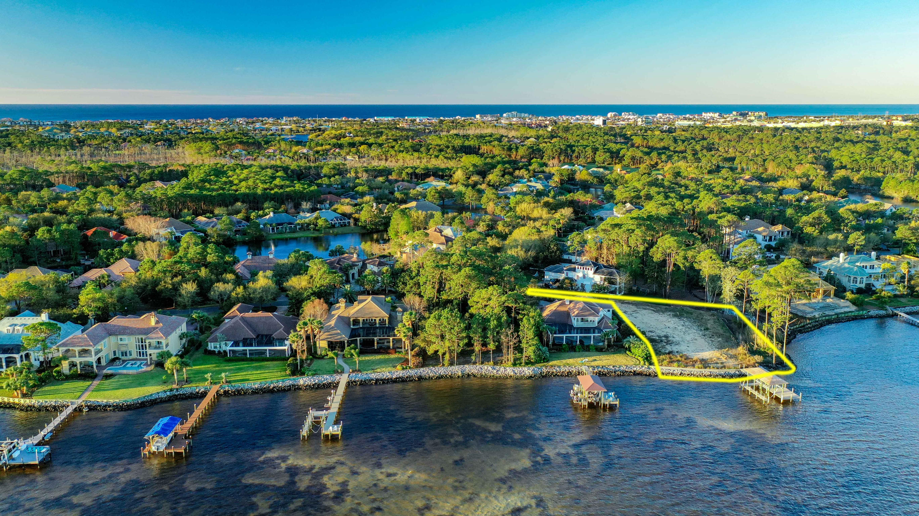 Regatta Bay (Commodore Point) - Land