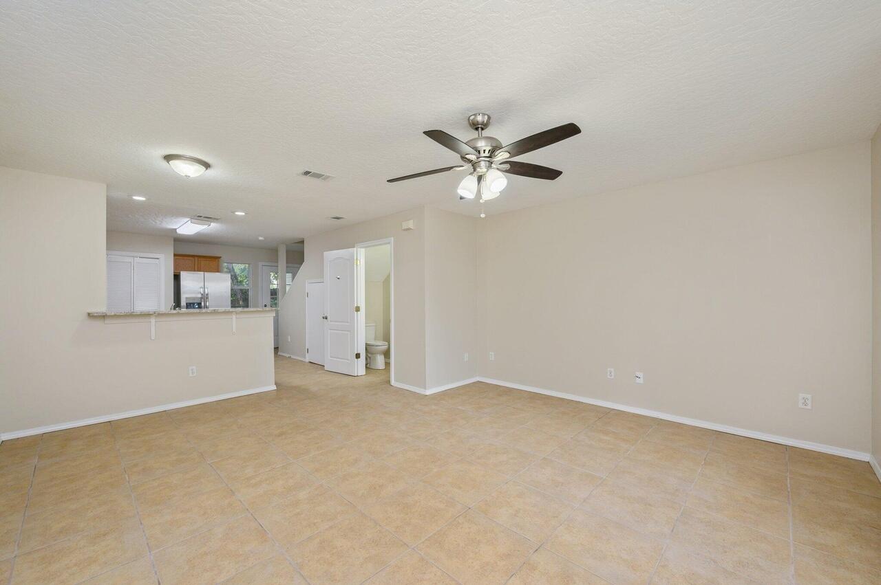 SHAY LIN TOWN HOMES - Residential Lease