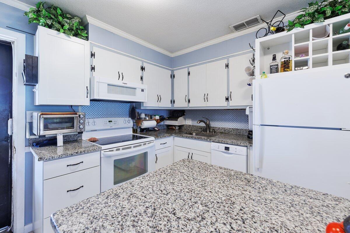 WATERWAY CONDO - Residential