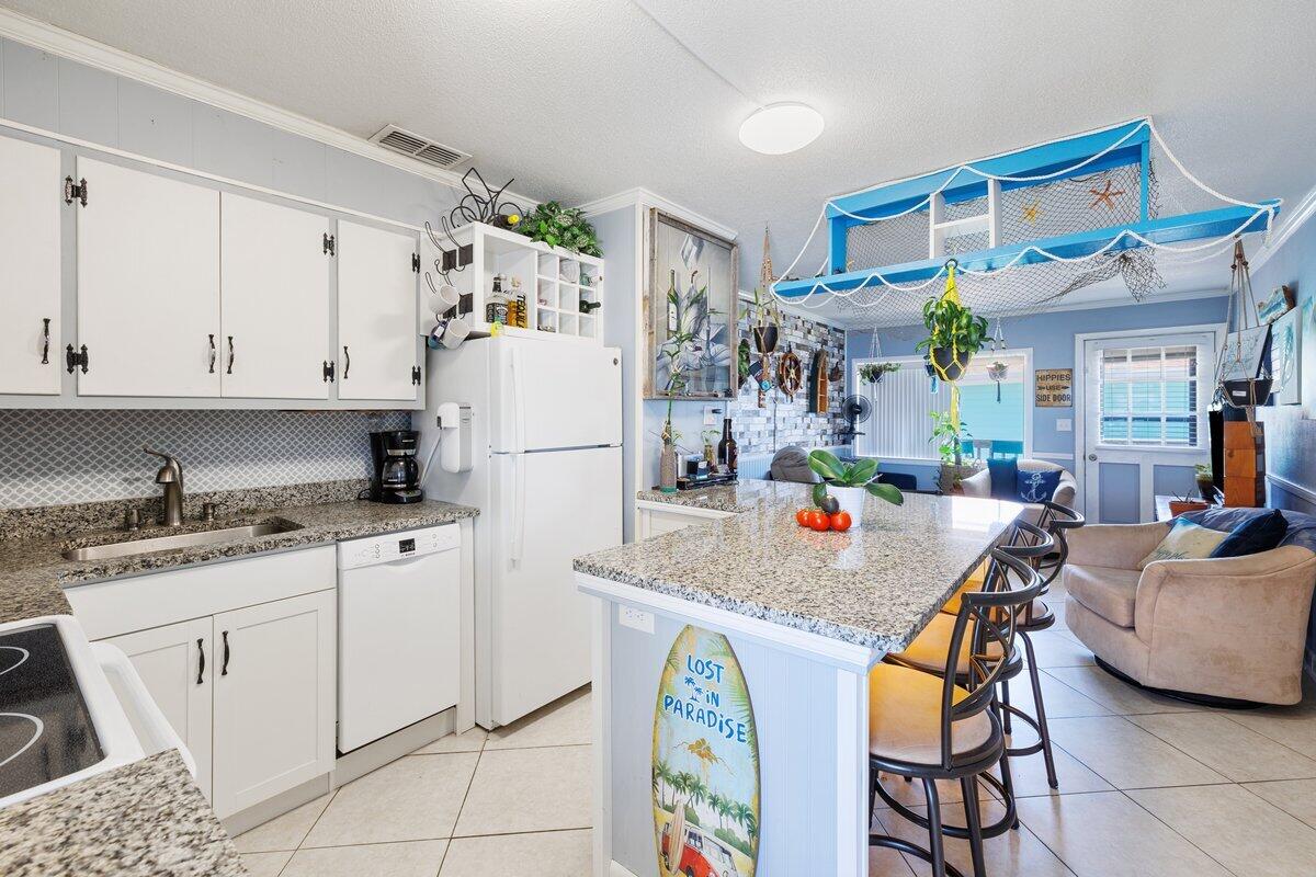 WATERWAY CONDO - Residential