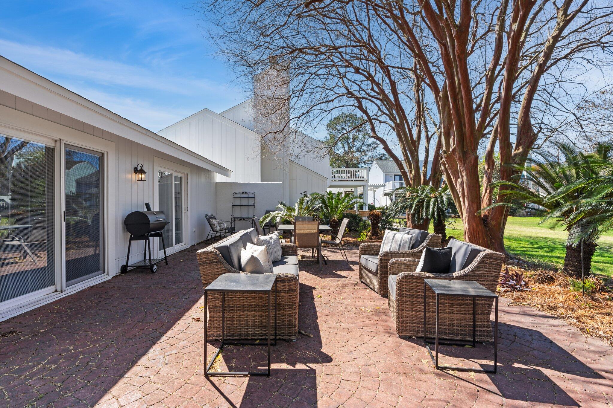 LINKSIDE VILLAGE UNIT 1 - Residential