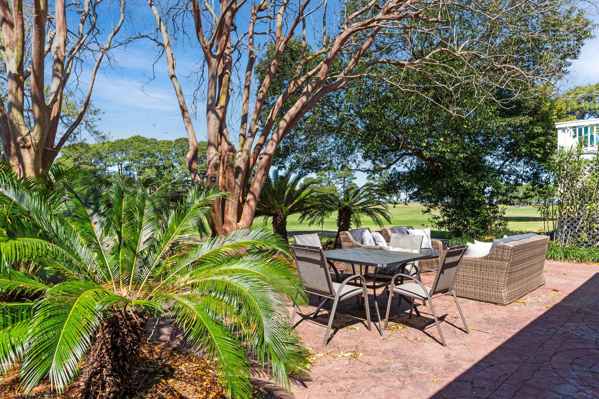LINKSIDE VILLAGE UNIT 1 - Residential