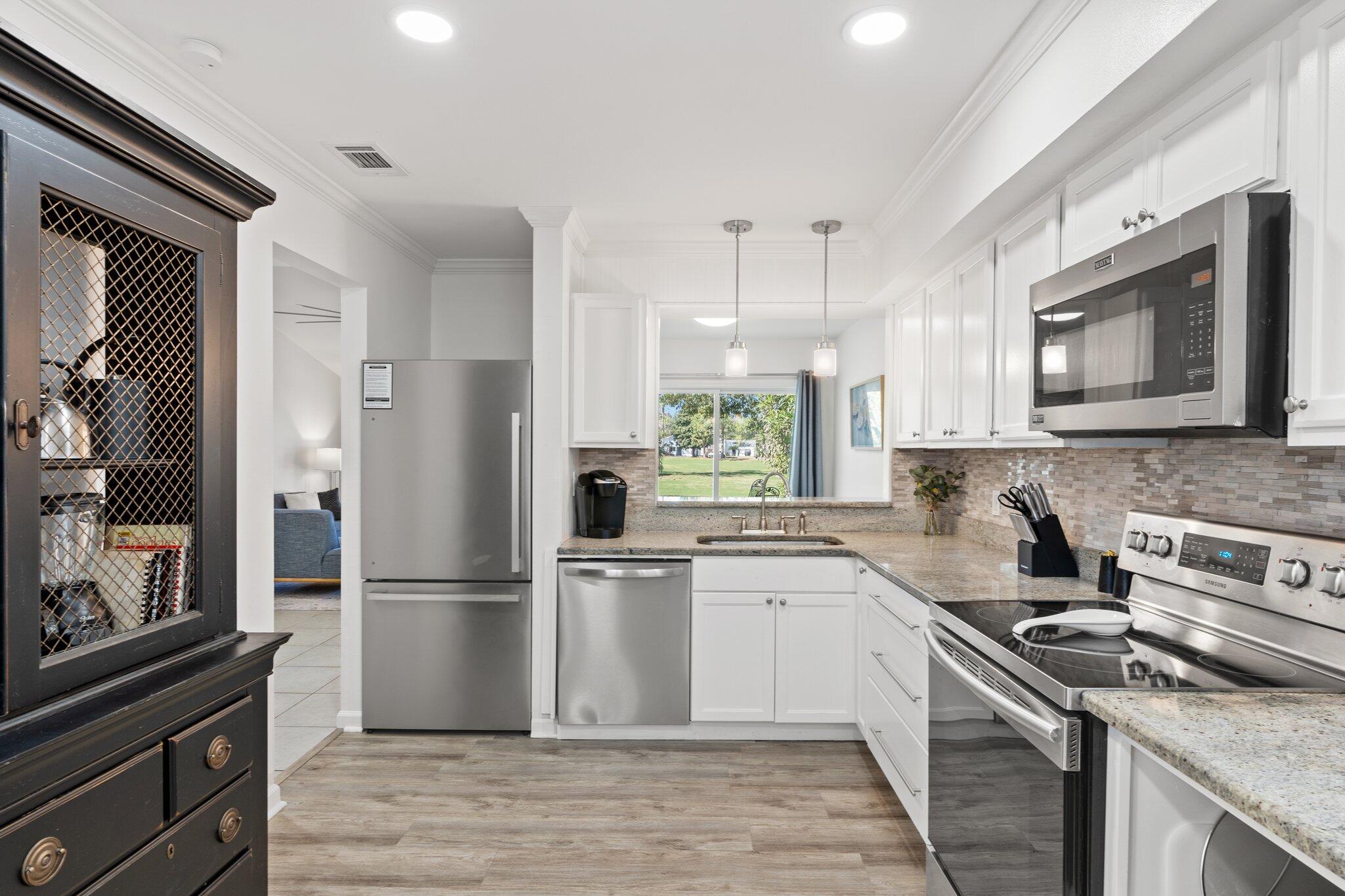 LINKSIDE VILLAGE UNIT 1 - Residential