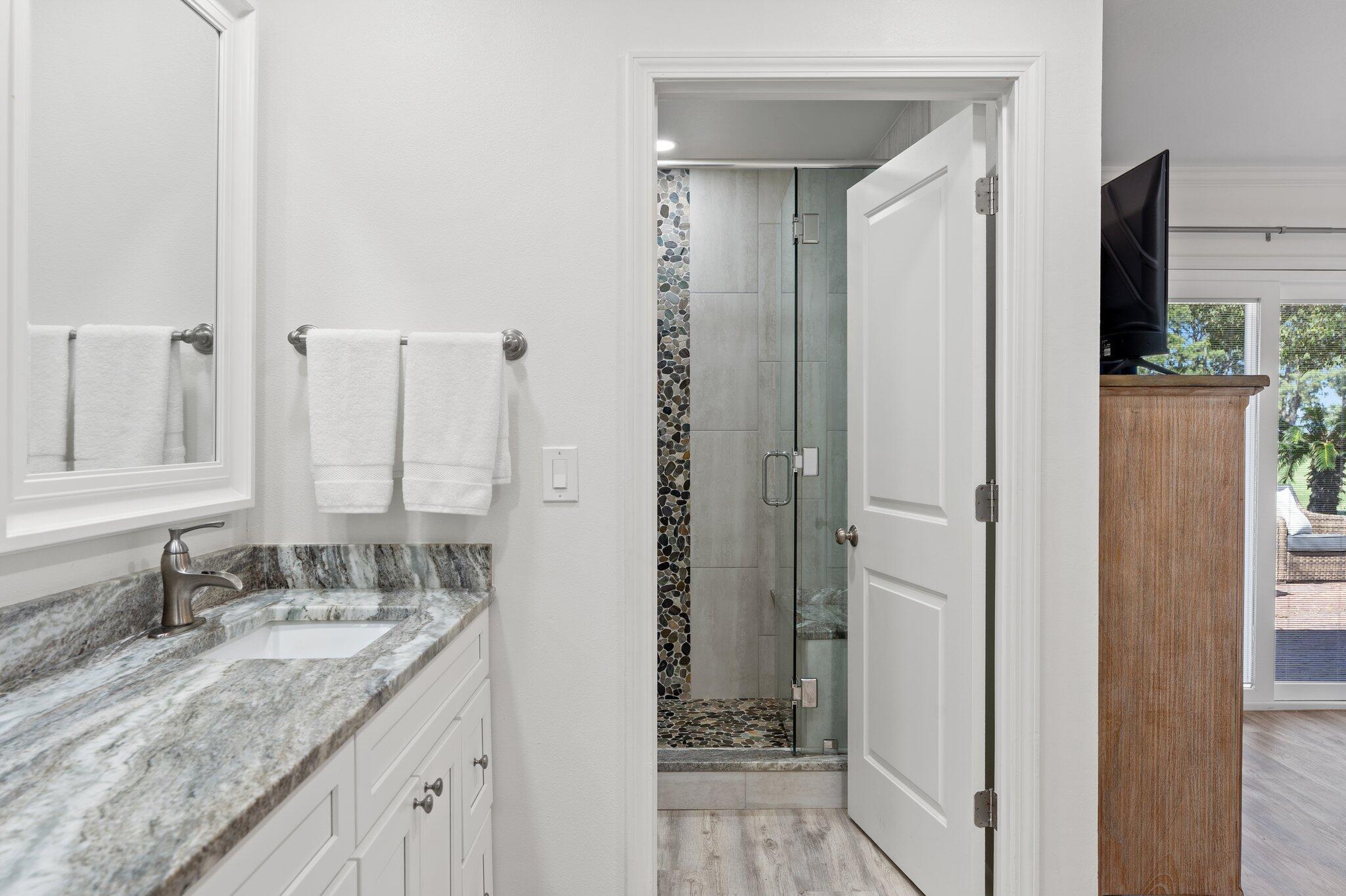 LINKSIDE VILLAGE UNIT 1 - Residential