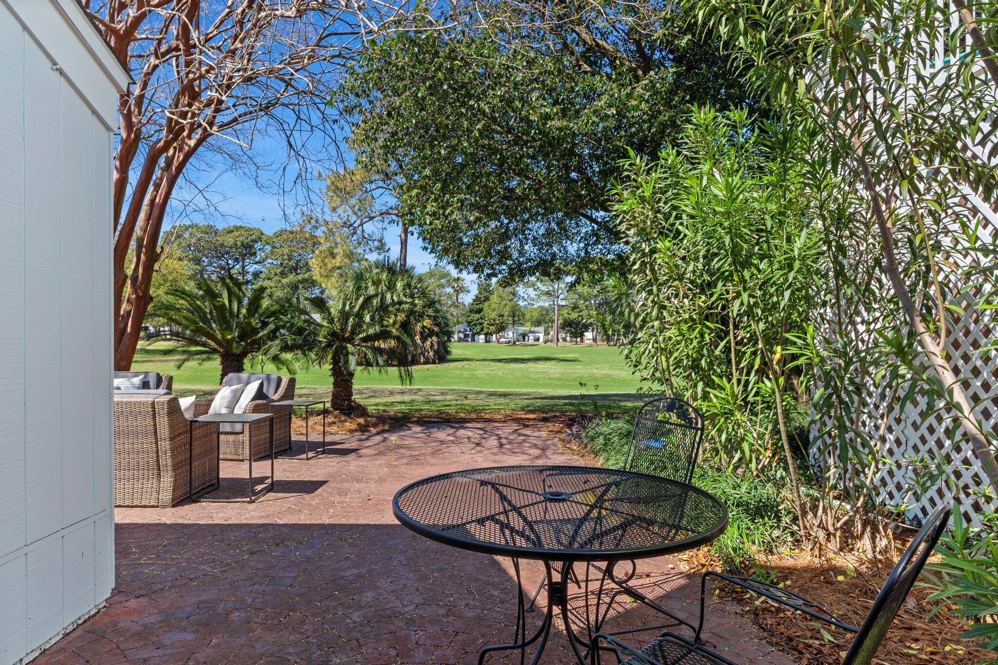 LINKSIDE VILLAGE UNIT 1 - Residential