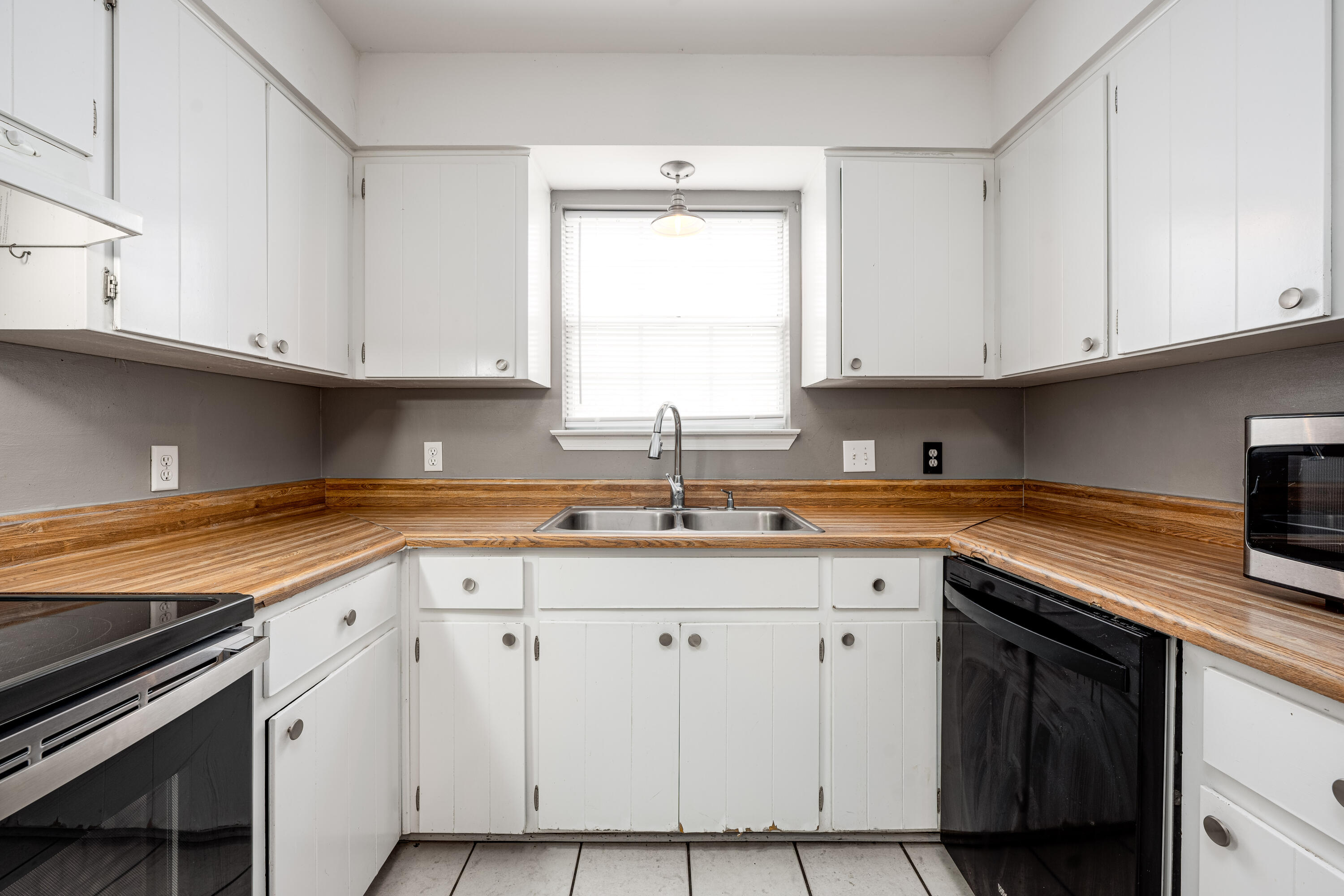 CANDLEWOOD VILLAGE - Residential