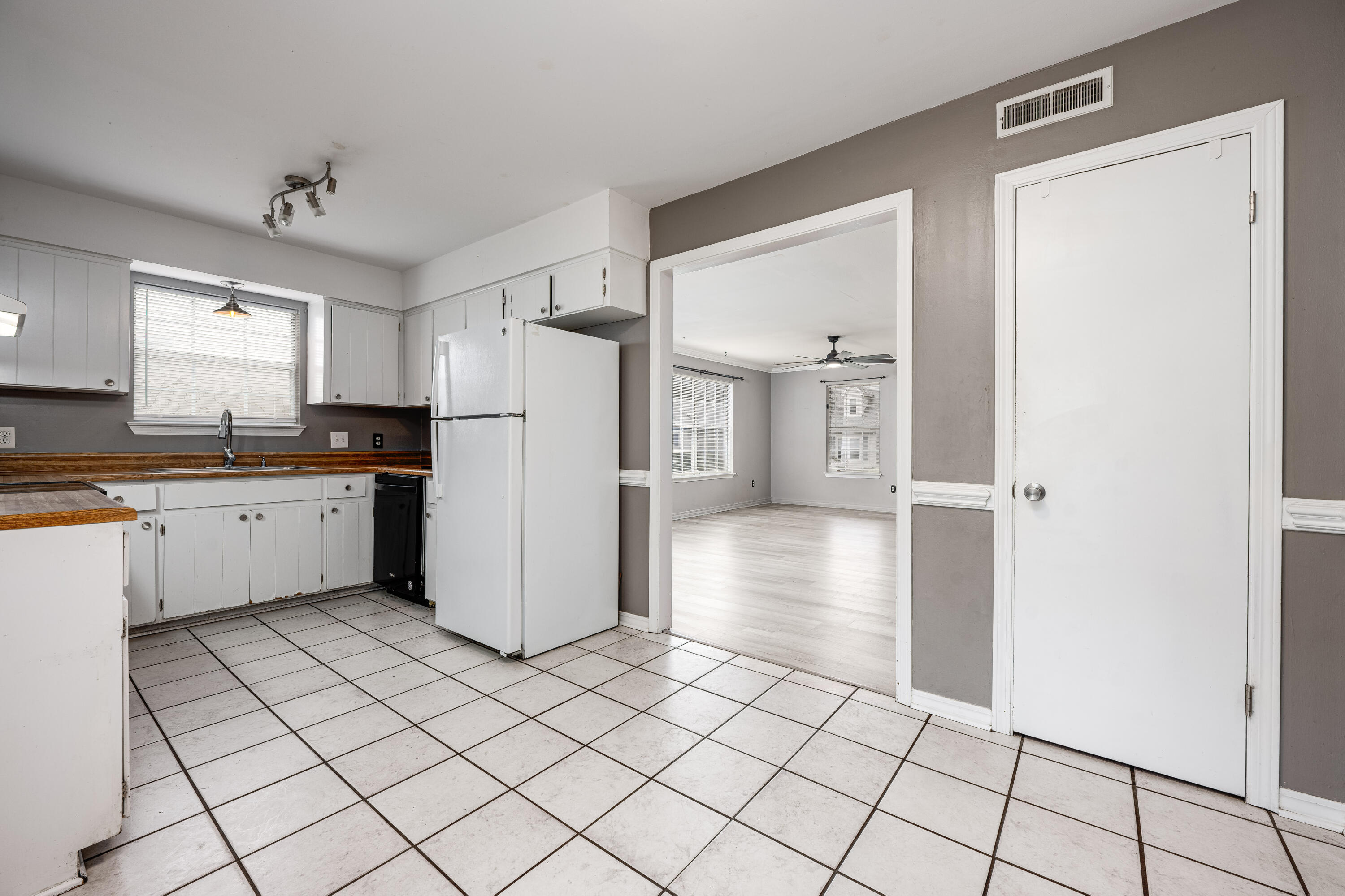 CANDLEWOOD VILLAGE - Residential