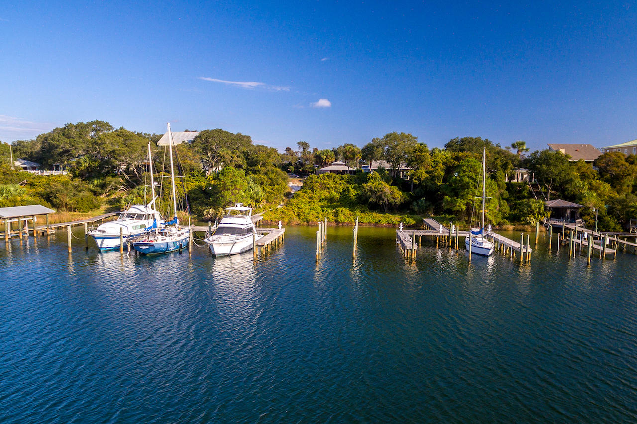 The Enclaves on the Harbor - Land