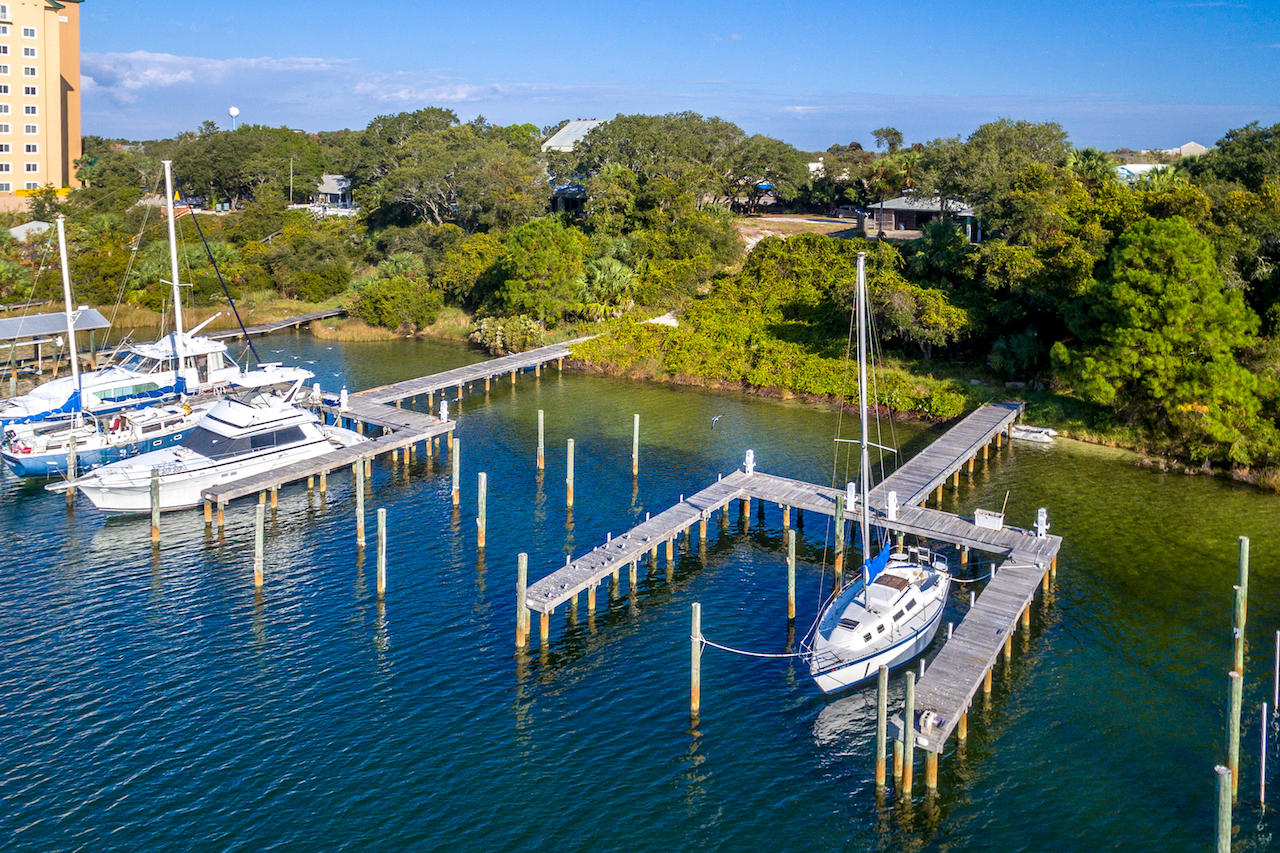 The Enclaves on the Harbor - Land
