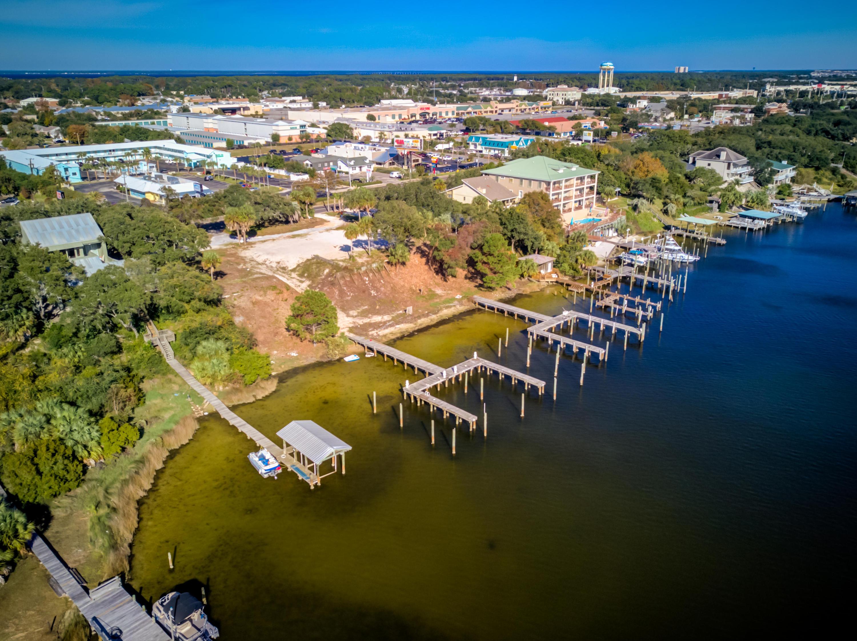 The Enclaves on the Harbor - Land