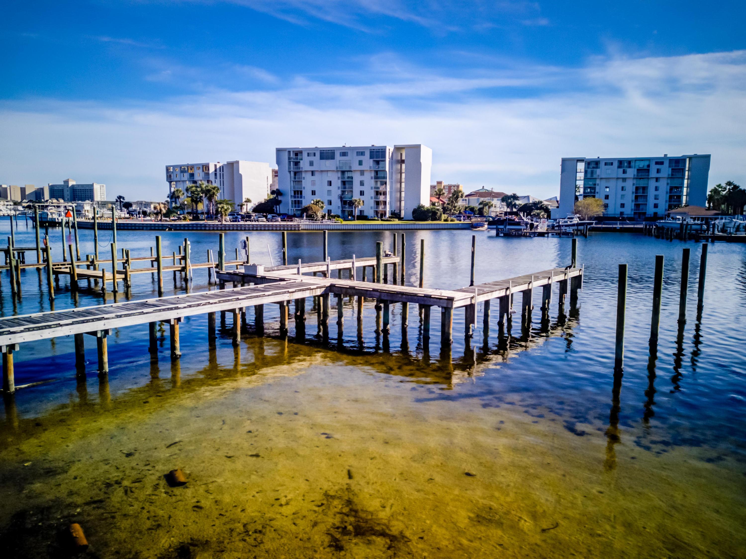 The Enclaves on the Harbor - Land